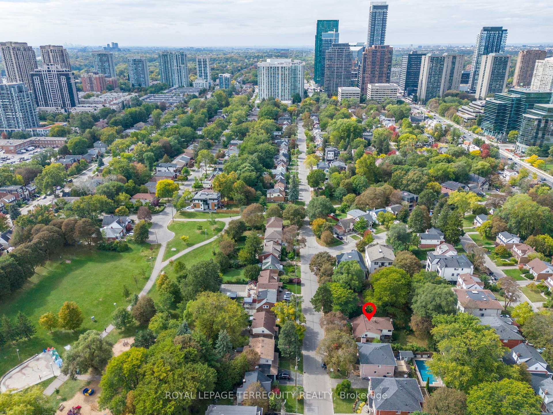 Photo 31 of 102 Anndale Drive, North York, Willowdale East — HOMEH