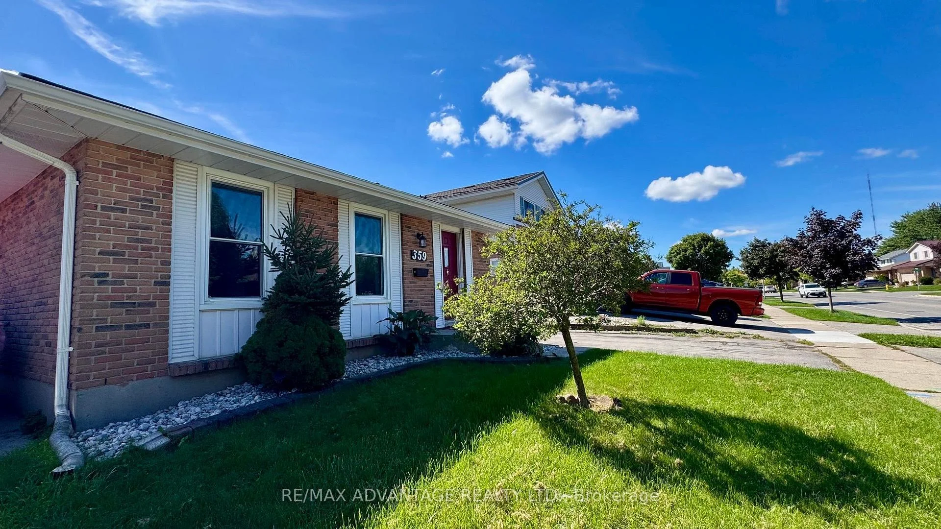 Photo 17 of 359 Ferndale Avenue, London, South Q — HOMEH
