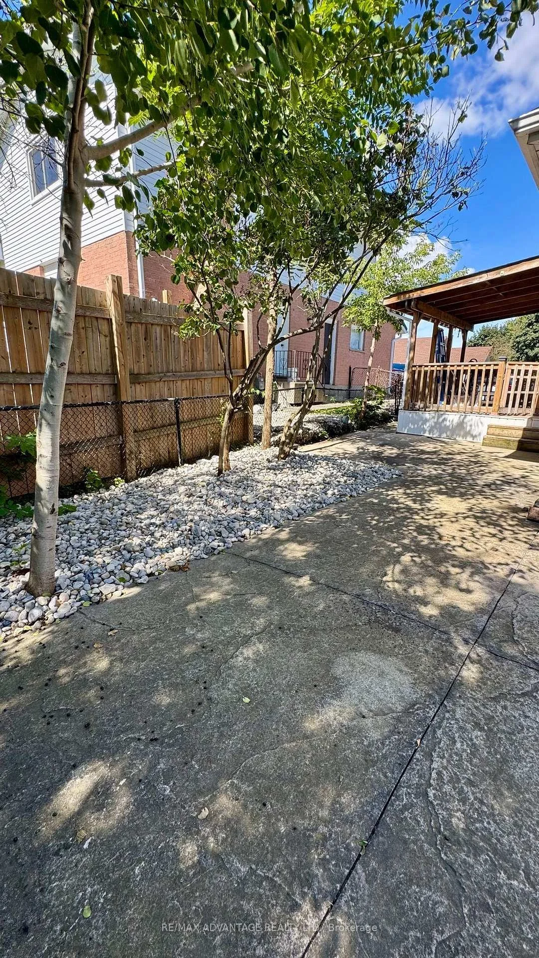 Photo 34 of 359 Ferndale Avenue, London, South Q — HOMEH