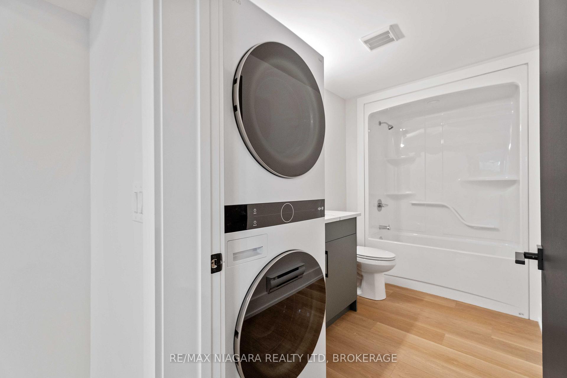 Photo 11 of Unit B, 37 Buchanan Road, St. Catharines, Carlton/Bunting — HOMEH