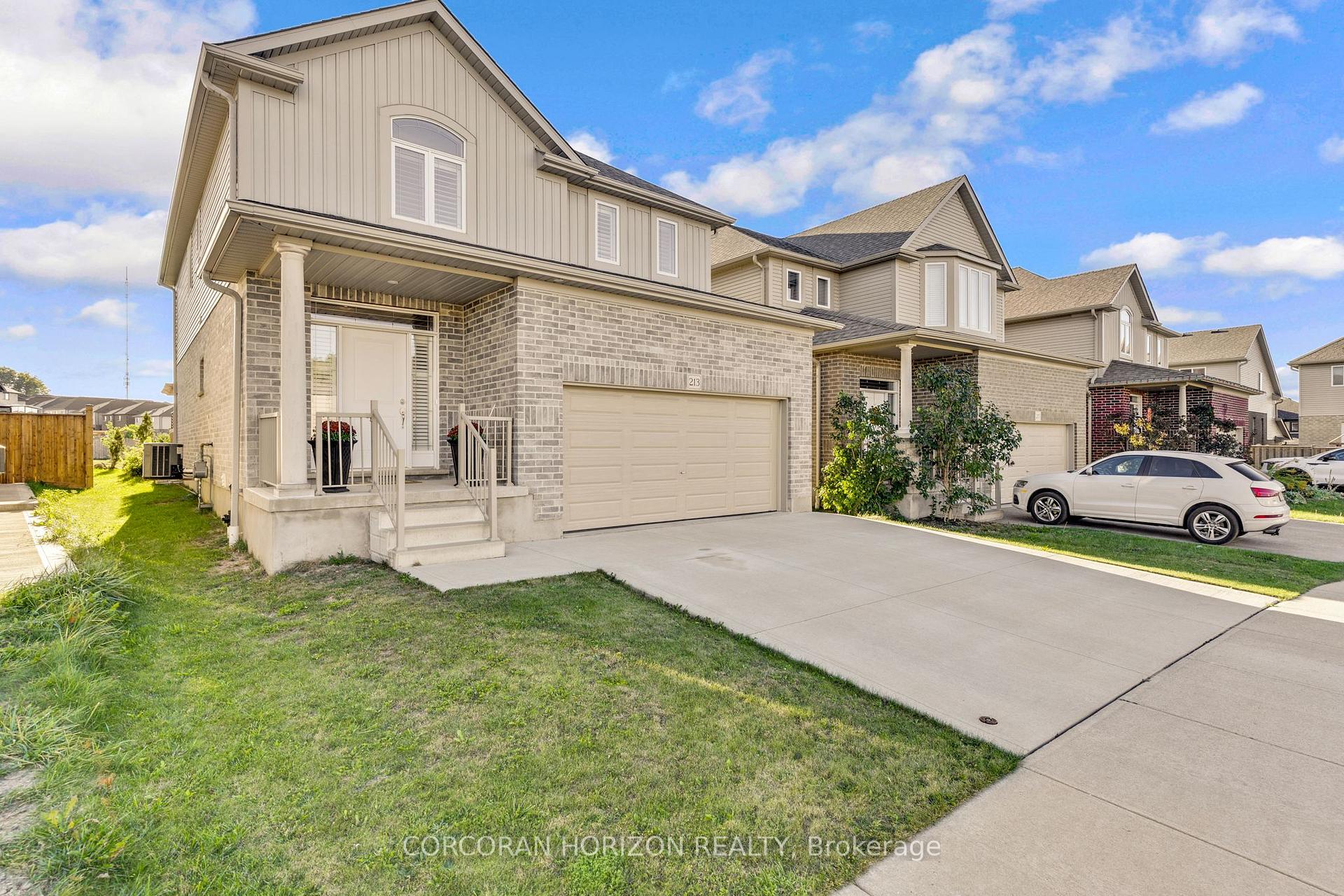 Photo 2 of 213 Ladyslipper Drive, Waterloo, Columbia Forest/Clair Hills — HOMEH
