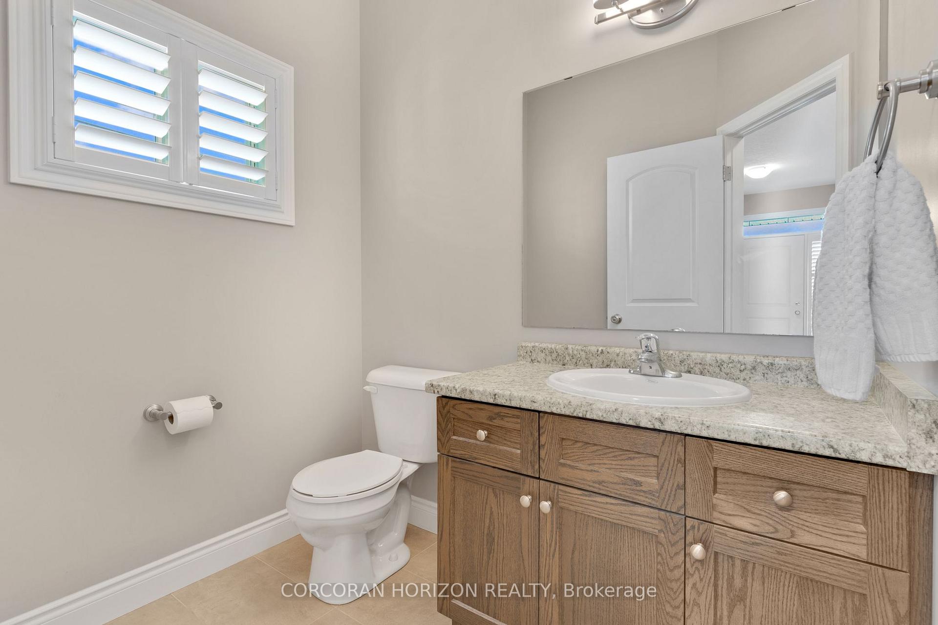 Photo 6 of 213 Ladyslipper Drive, Waterloo, Columbia Forest/Clair Hills — HOMEH