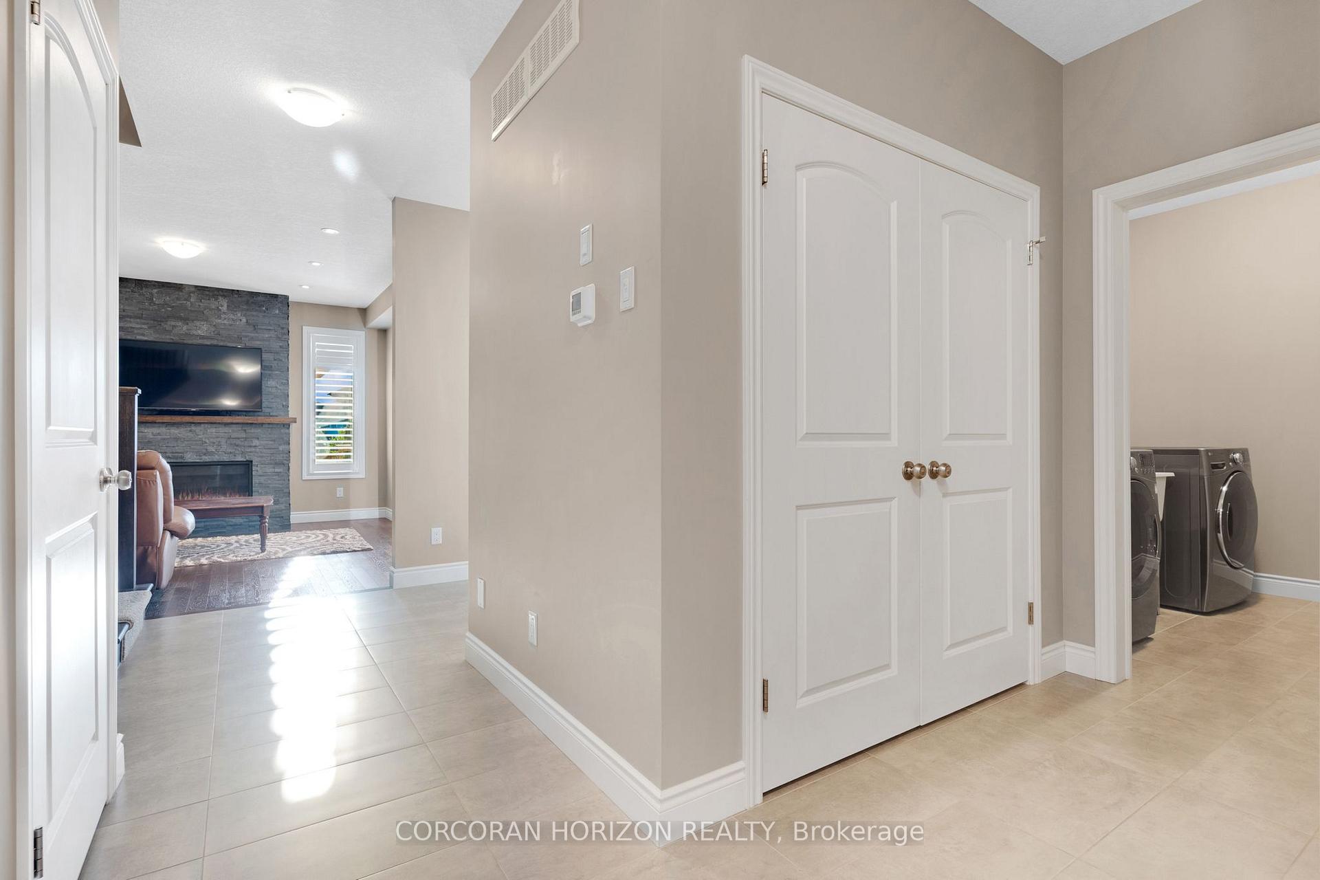 Photo 7 of 213 Ladyslipper Drive, Waterloo, Columbia Forest/Clair Hills — HOMEH