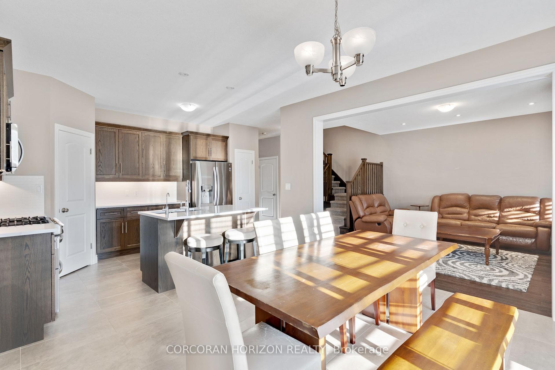 Photo 17 of 213 Ladyslipper Drive, Waterloo, Columbia Forest/Clair Hills — HOMEH