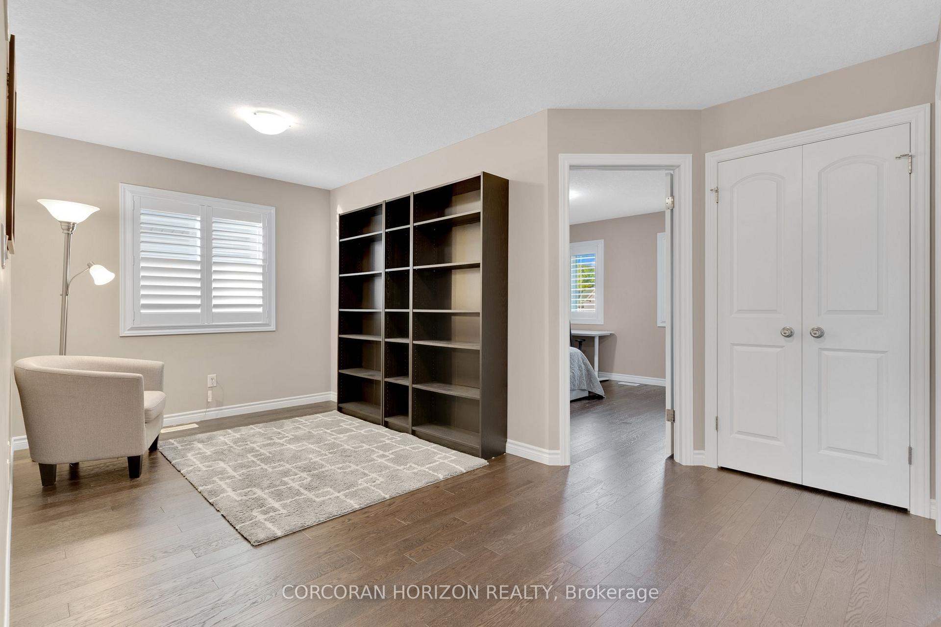 Photo 27 of 213 Ladyslipper Drive, Waterloo, Columbia Forest/Clair Hills — HOMEH