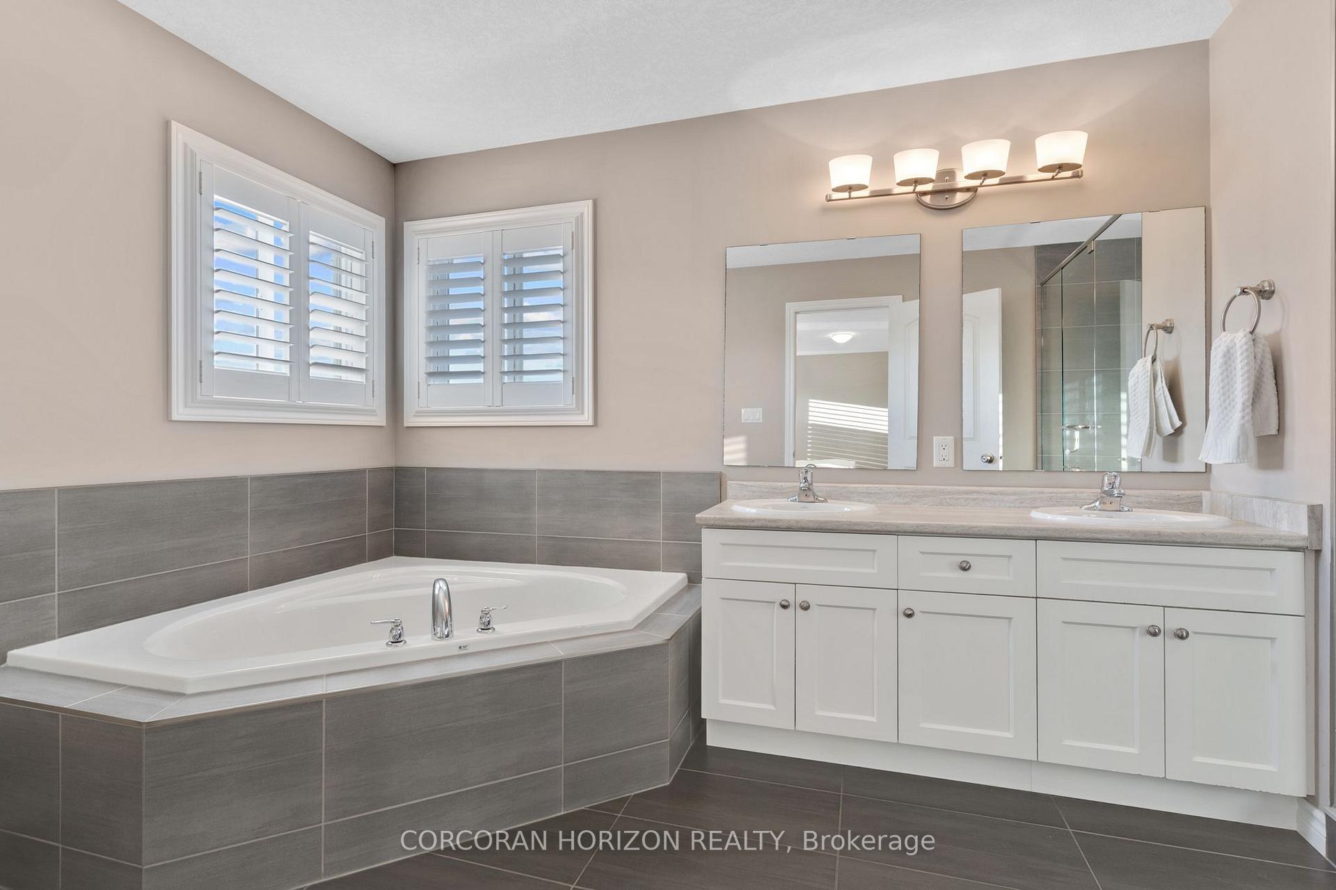 Photo 34 of 213 Ladyslipper Drive, Waterloo, Columbia Forest/Clair Hills — HOMEH
