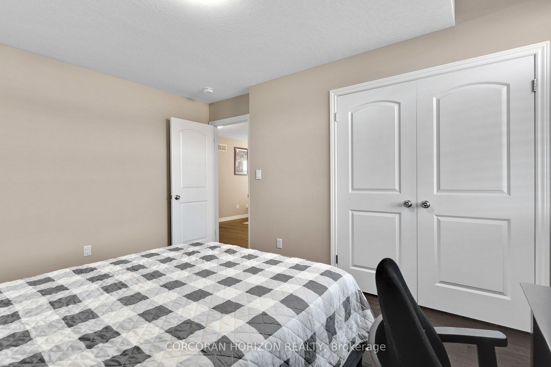 Photo 41 of 213 Ladyslipper Drive, Waterloo, Columbia Forest/Clair Hills — HOMEH