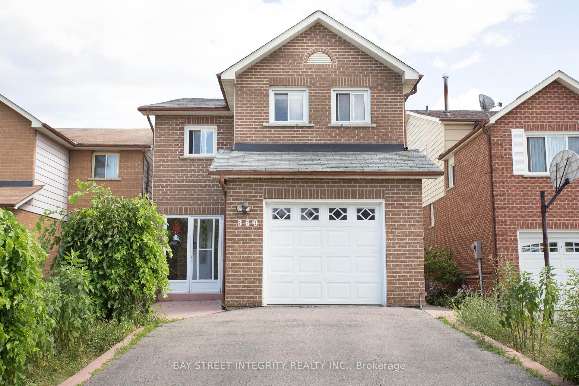 Front of 860 Messenger Meadow Drive