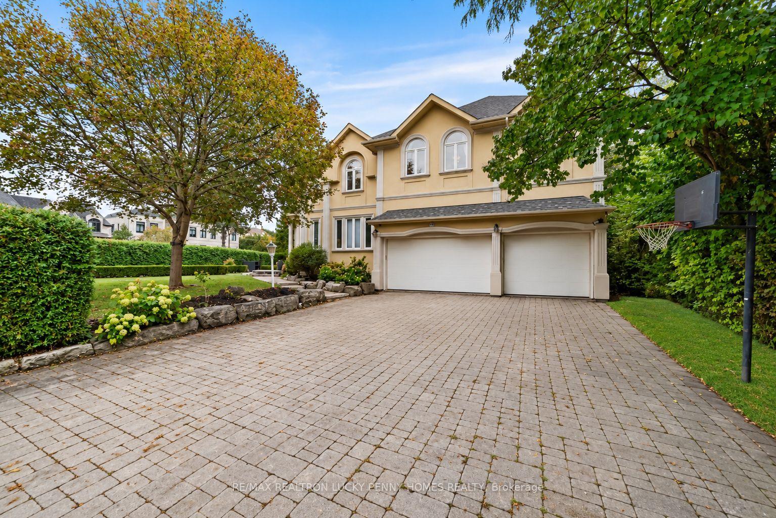 Photo 3 of 18 Donna Mae Crescent, Vaughan, Crestwood-Springfarm-Yorkhill — HOMEH