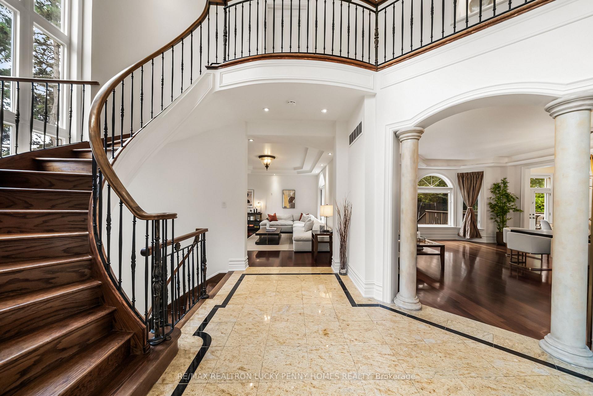 Photo 6 of 18 Donna Mae Crescent, Vaughan, Crestwood-Springfarm-Yorkhill — HOMEH
