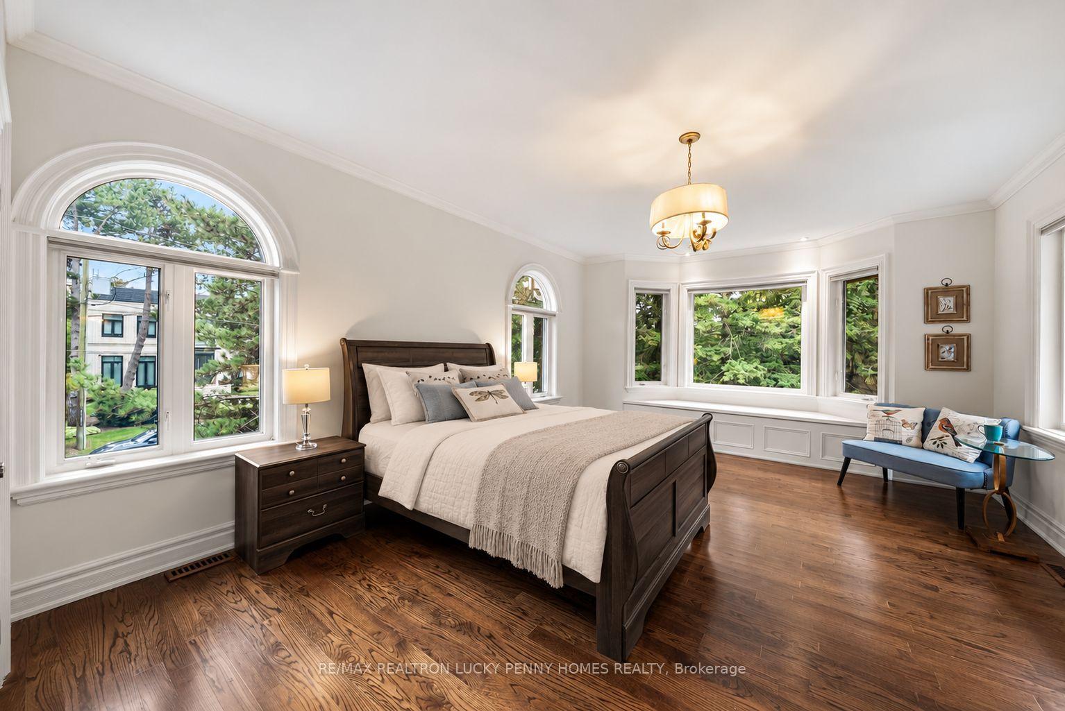 Photo 29 of 18 Donna Mae Crescent, Vaughan, Crestwood-Springfarm-Yorkhill — HOMEH