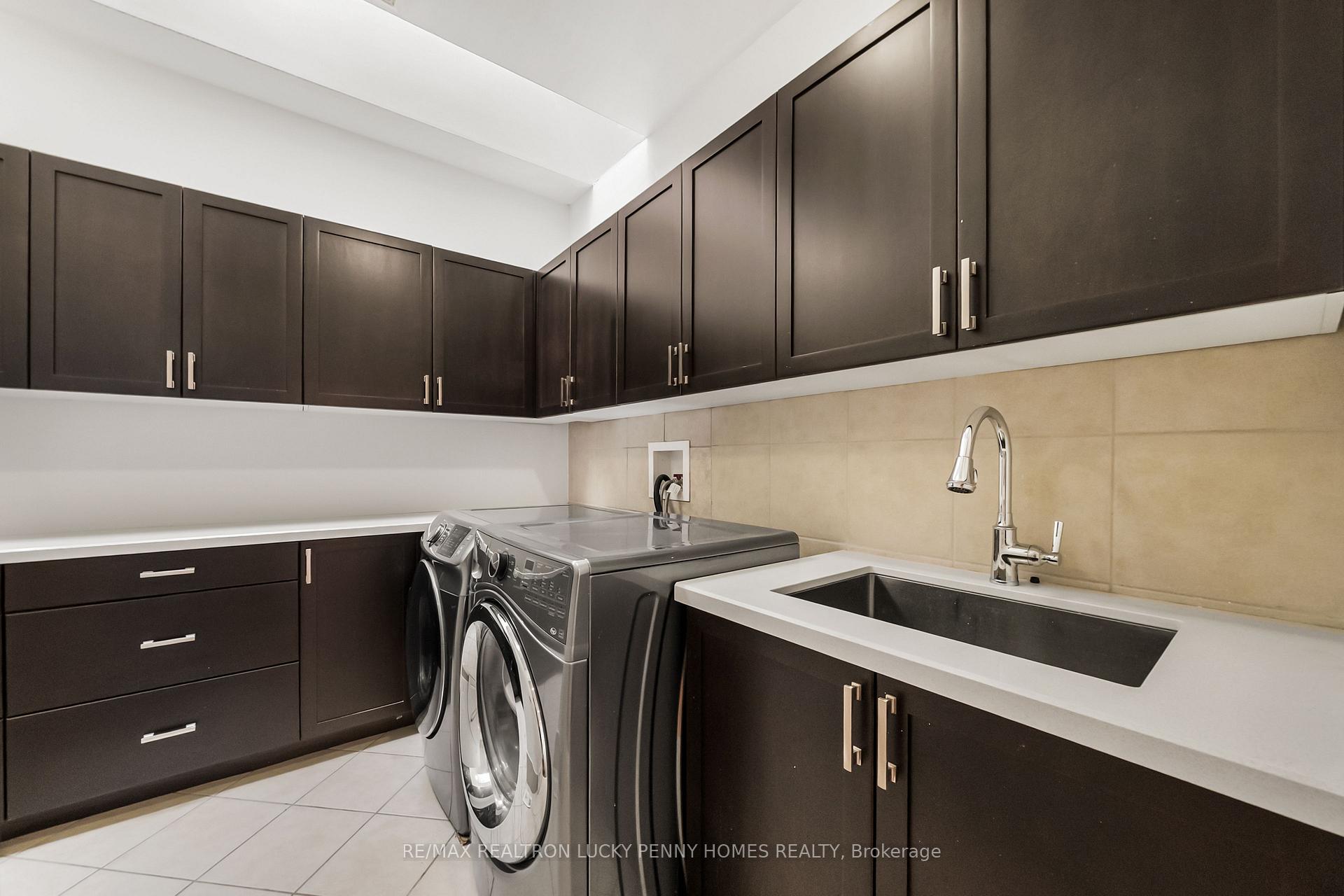 Photo 34 of 18 Donna Mae Crescent, Vaughan, Crestwood-Springfarm-Yorkhill — HOMEH