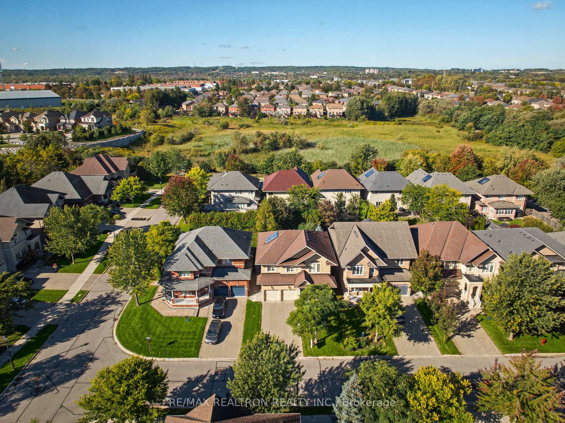 Photo 3 of 1158 Quaker Trail, Newmarket, Stonehaven-Wyndham — HOMEH