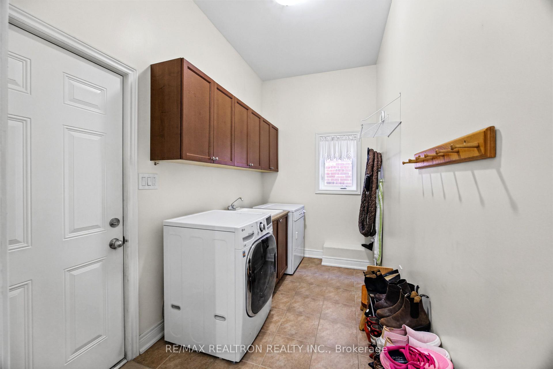 Photo 18 of 1158 Quaker Trail, Newmarket, Stonehaven-Wyndham — HOMEH