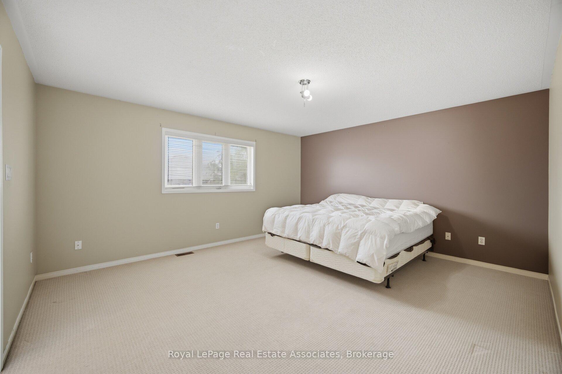 Photo 26 of 70 Echoridge Drive, Brampton, Fletcher's Meadow — HOMEH