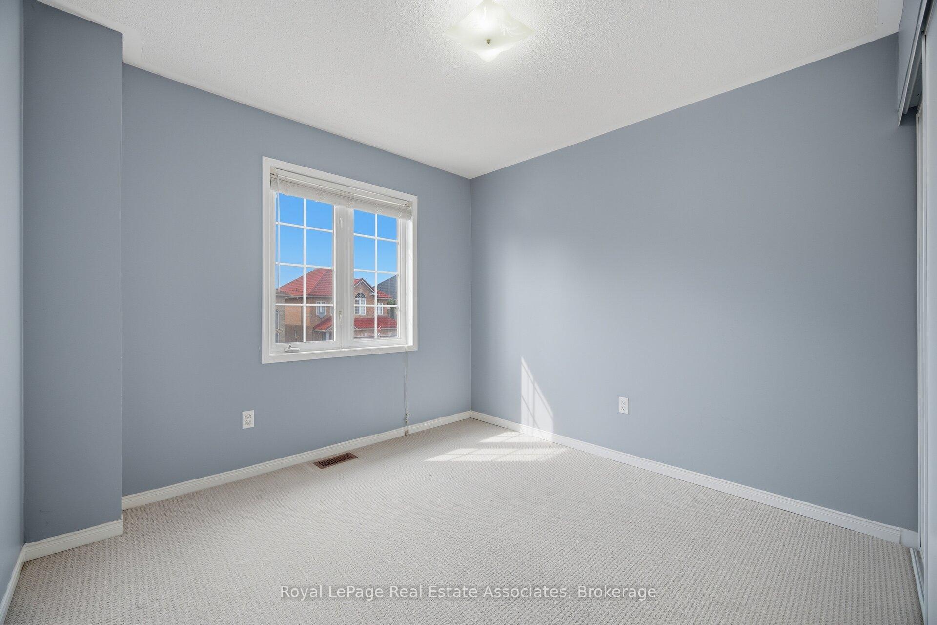 Photo 34 of 70 Echoridge Drive, Brampton, Fletcher's Meadow — HOMEH