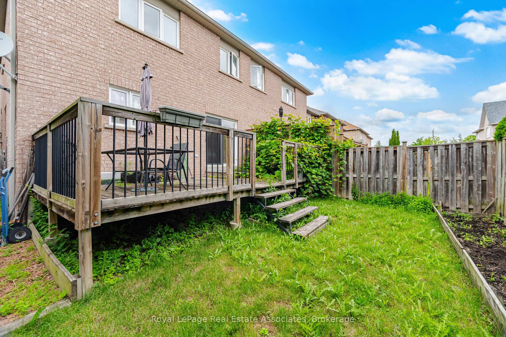 Photo 43 of 70 Echoridge Drive, Brampton, Fletcher's Meadow — HOMEH