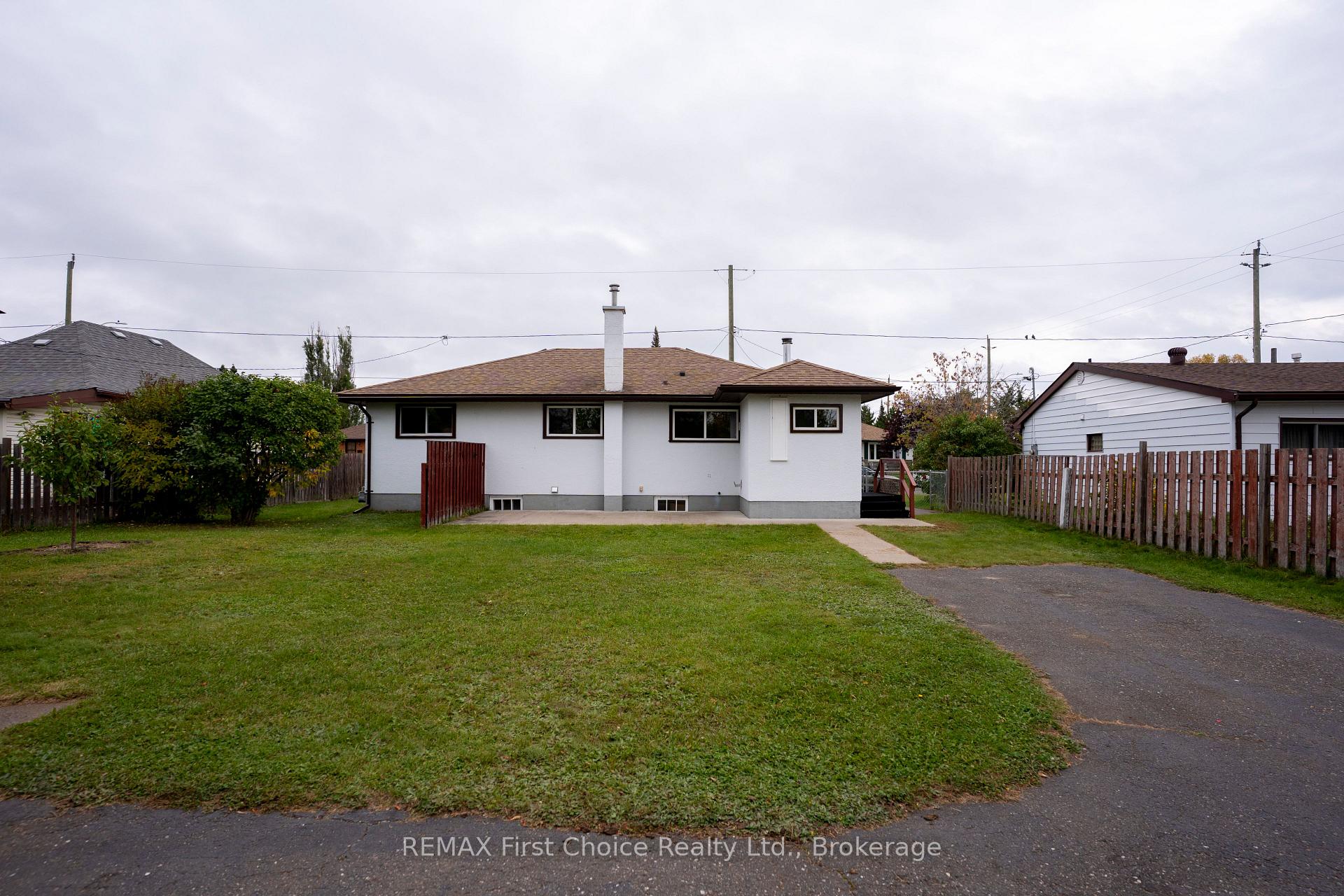 Photo 7 of 69 Matthews St. Street, Thunder Bay, Shuniah — HOMEH