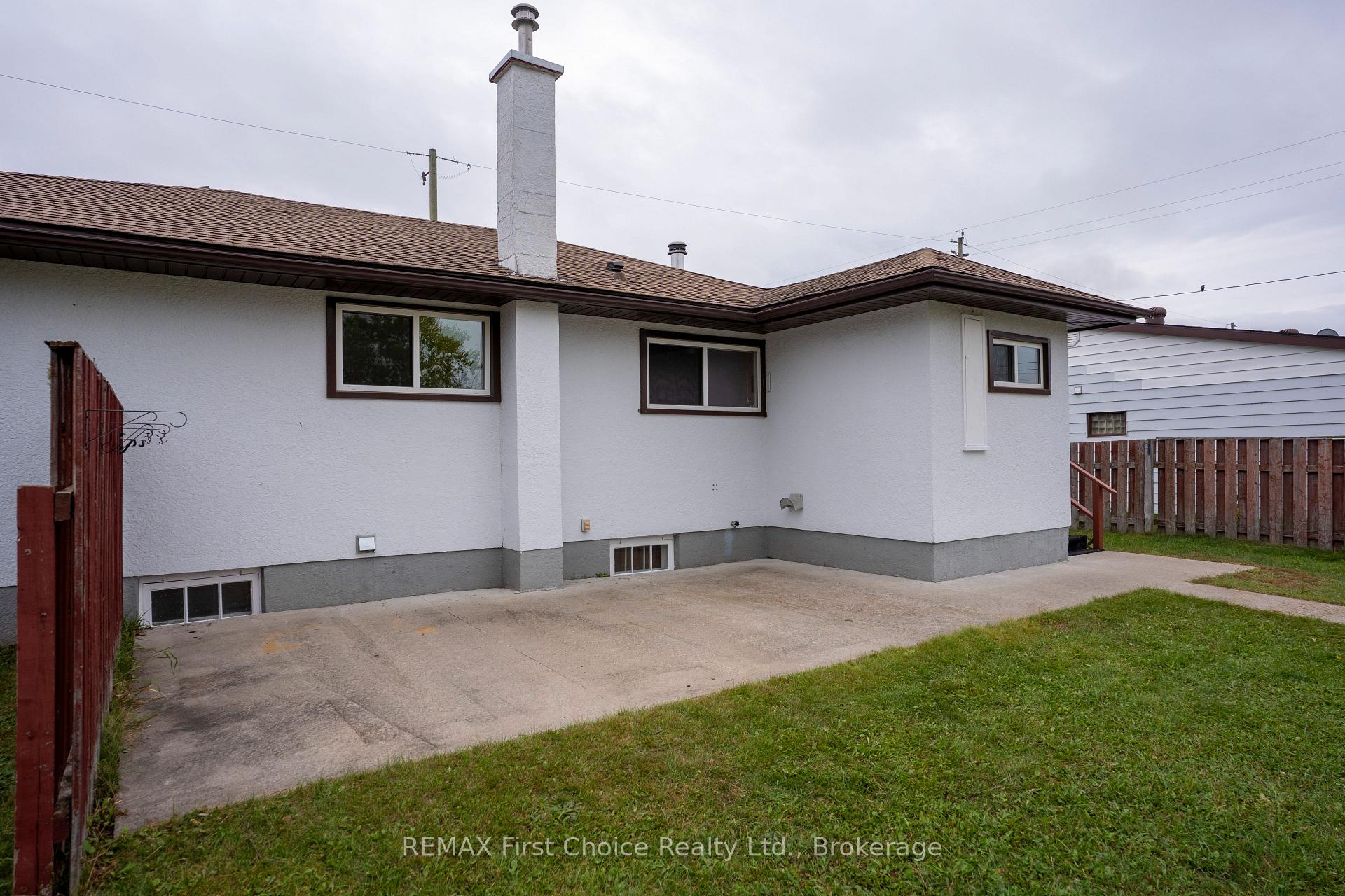 Photo 71 of 69 Matthews St. Street, Thunder Bay, Shuniah — HOMEH
