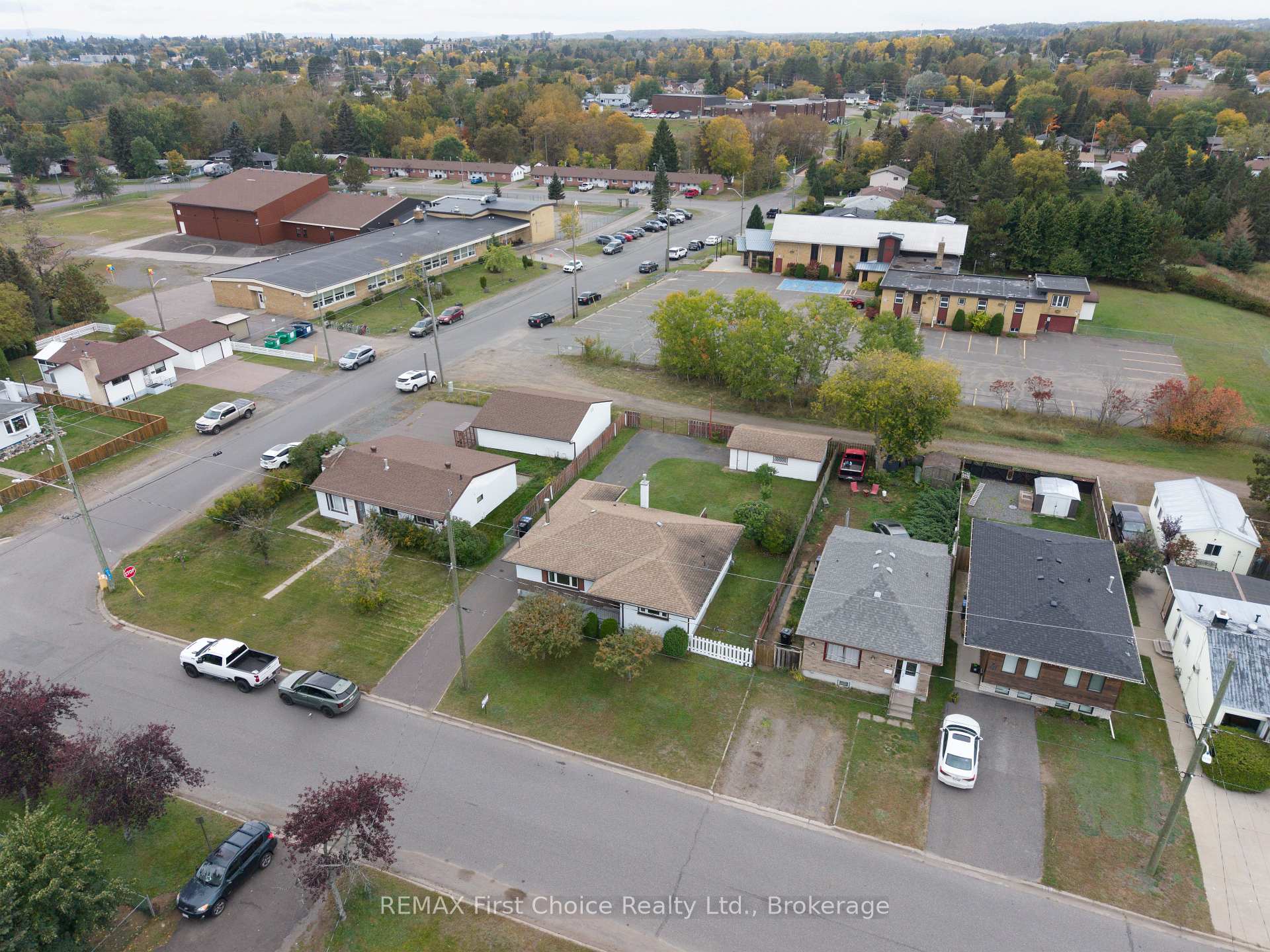 Photo 18 of 69 Matthews St. Street, Thunder Bay, Shuniah — HOMEH