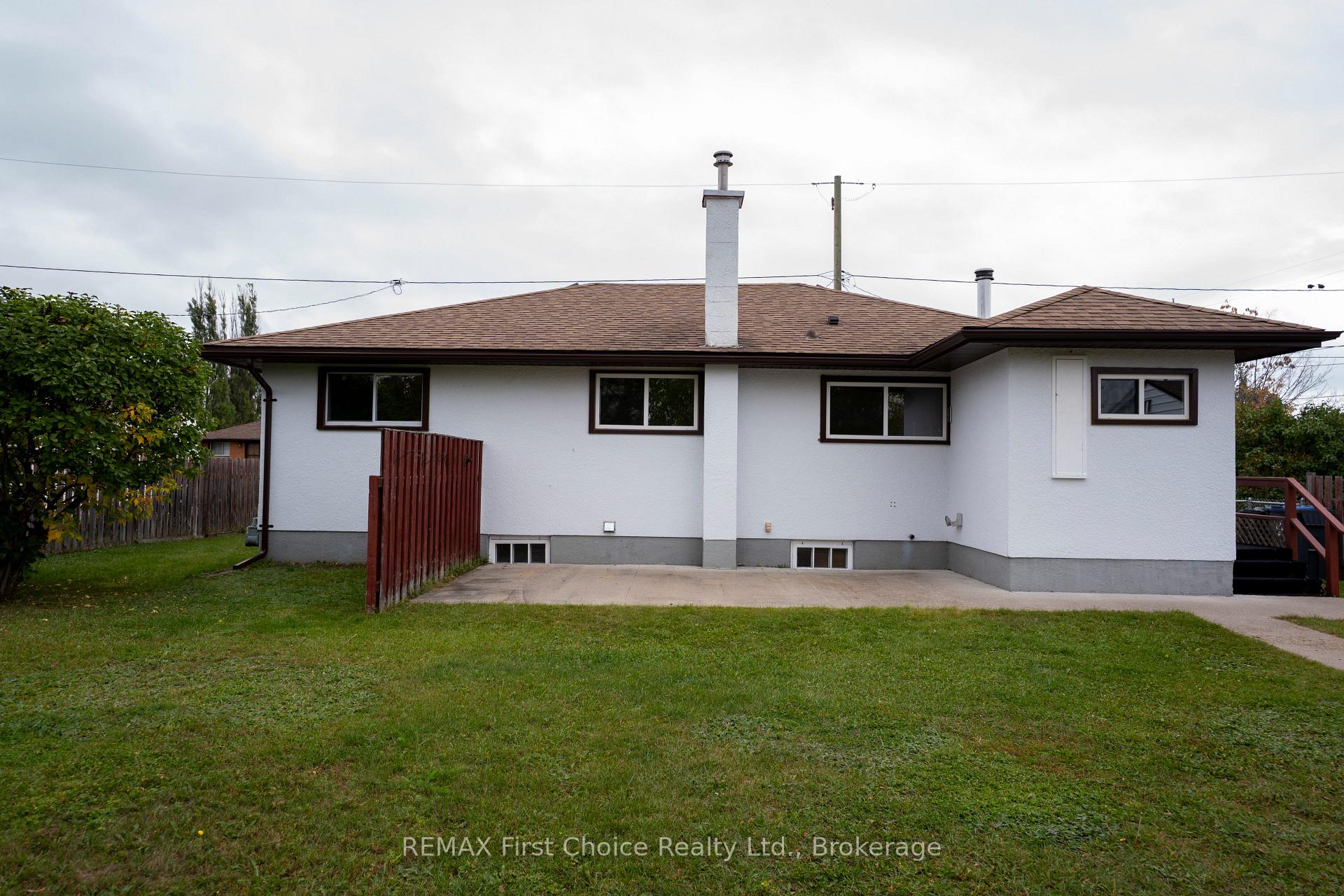 Photo 31 of 69 Matthews St. Street, Thunder Bay, Shuniah — HOMEH
