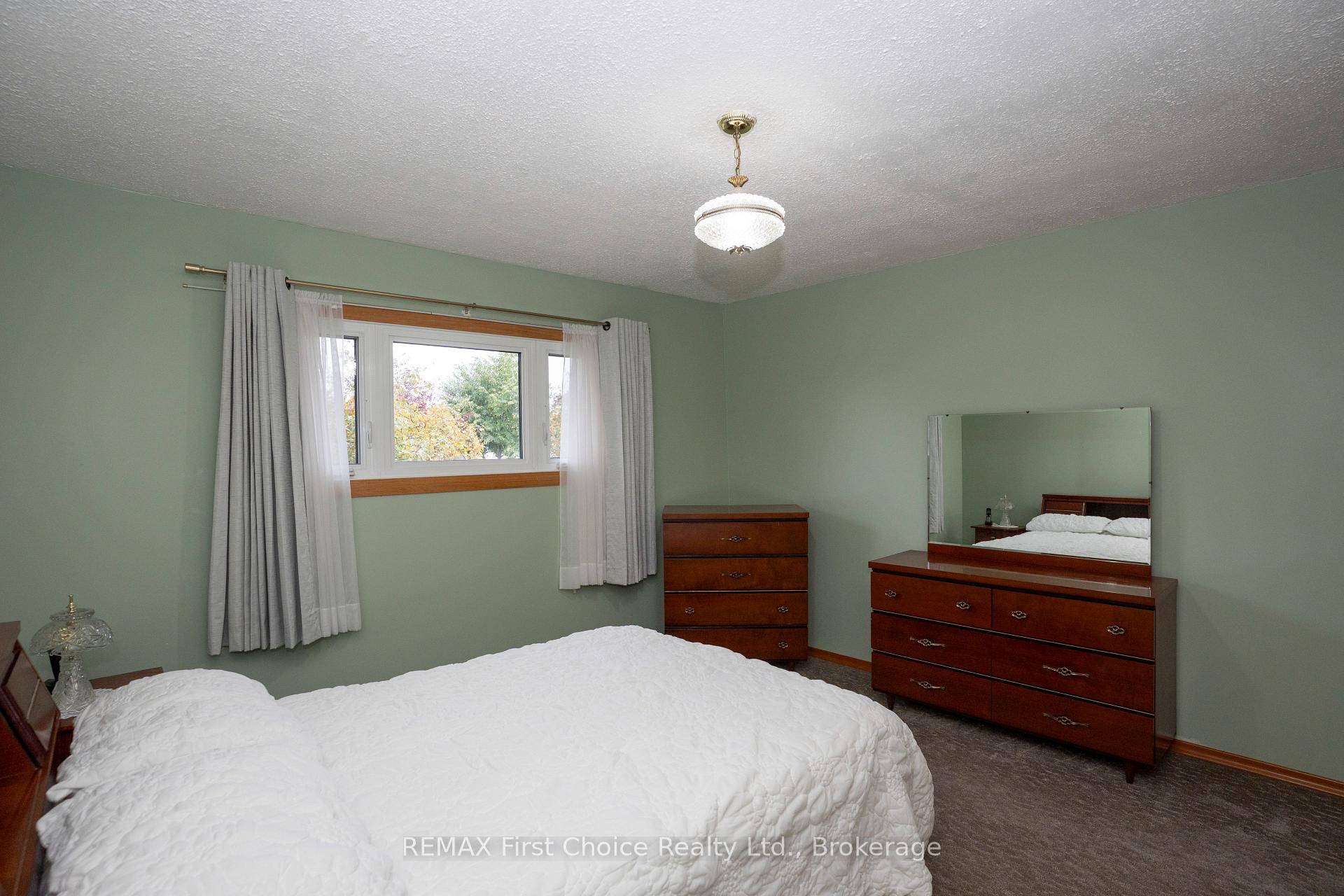Photo 38 of 69 Matthews St. Street, Thunder Bay, Shuniah — HOMEH