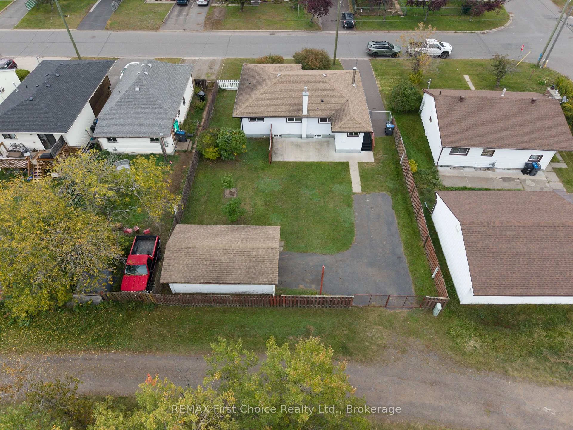 Photo 33 of 69 Matthews St. Street, Thunder Bay, Shuniah — HOMEH