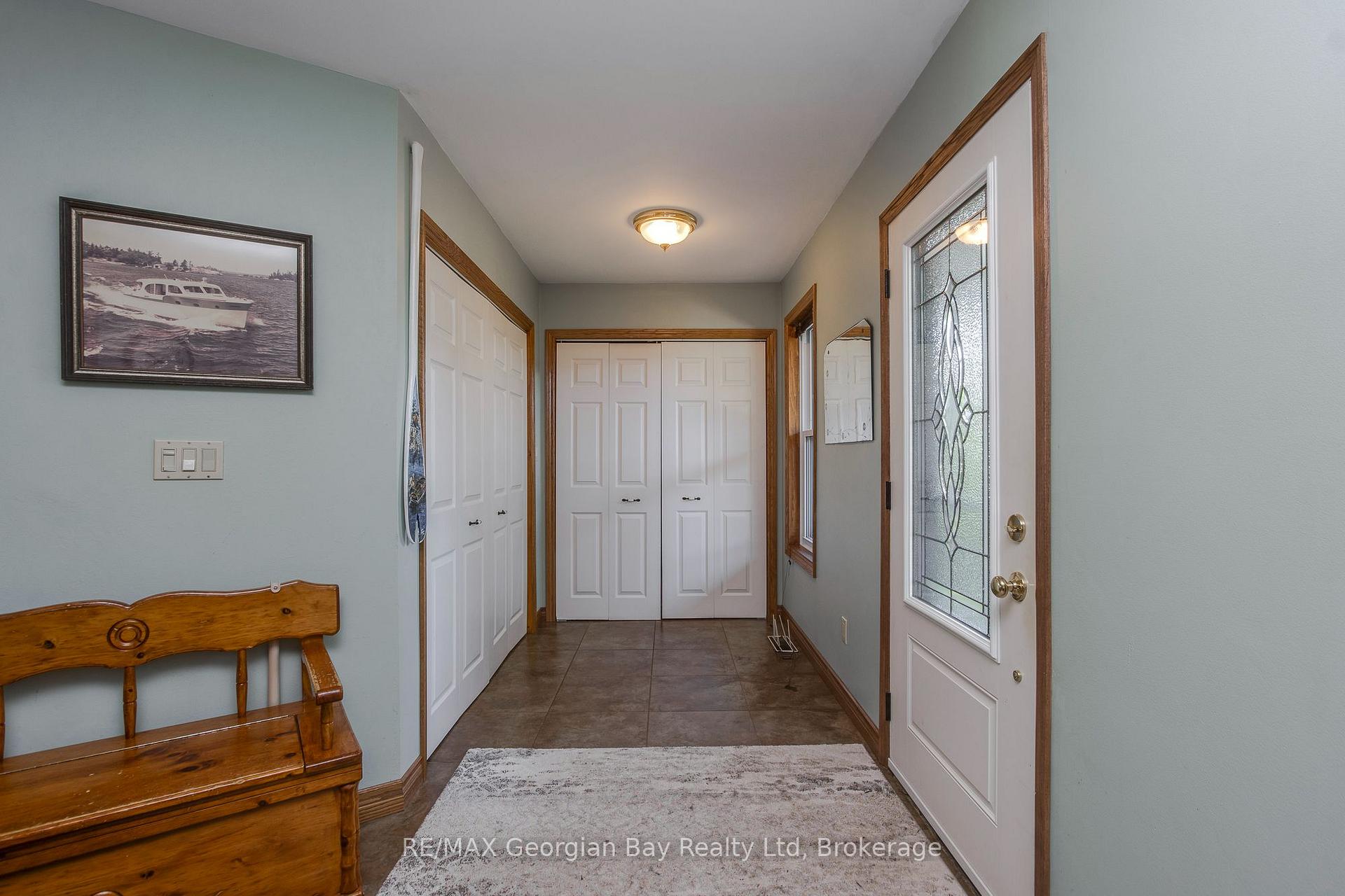 Photo 5 of 305 Lindsay Street E, Midland — HOMEH