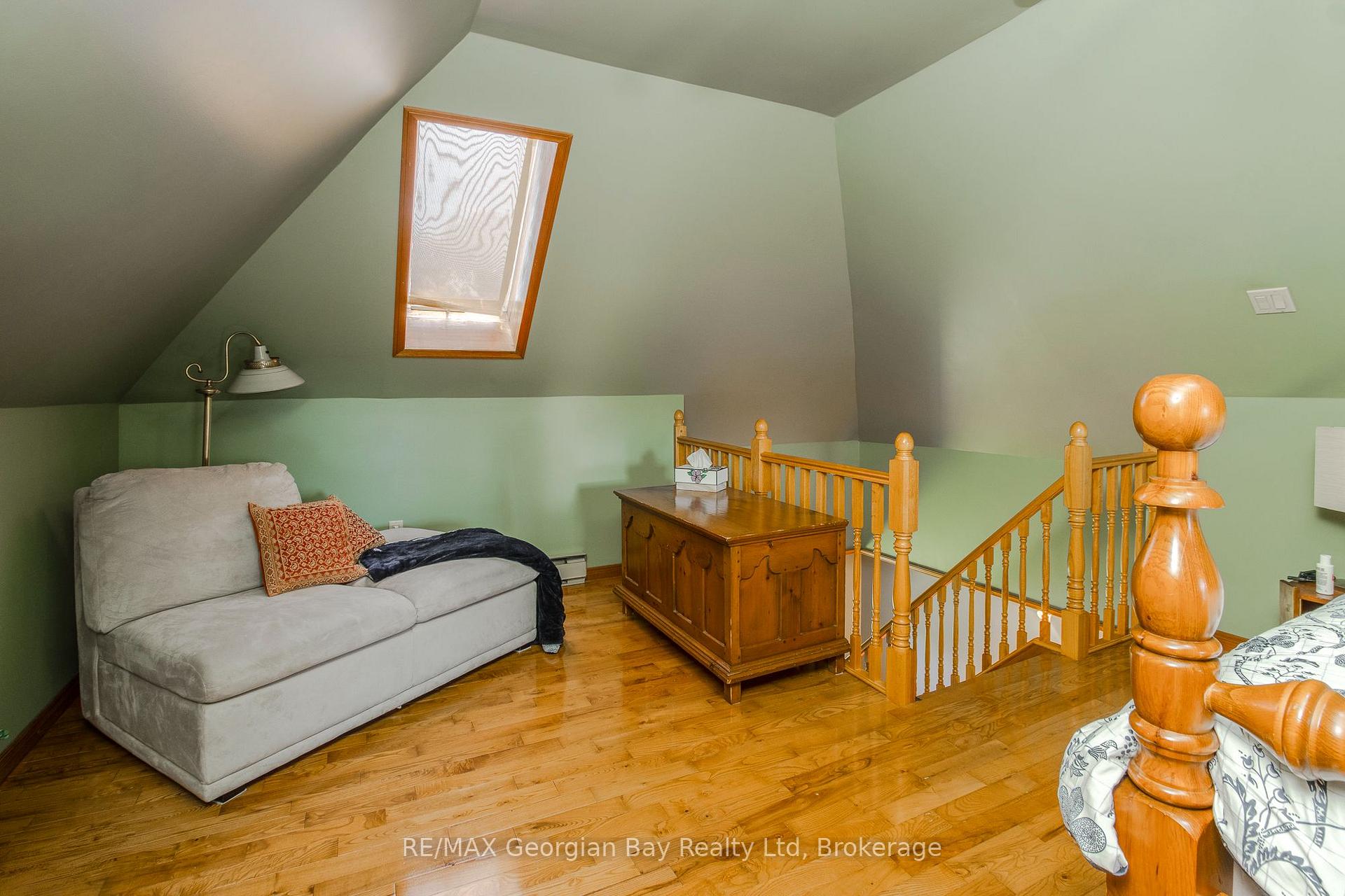 Photo 24 of 305 Lindsay Street E, Midland — HOMEH