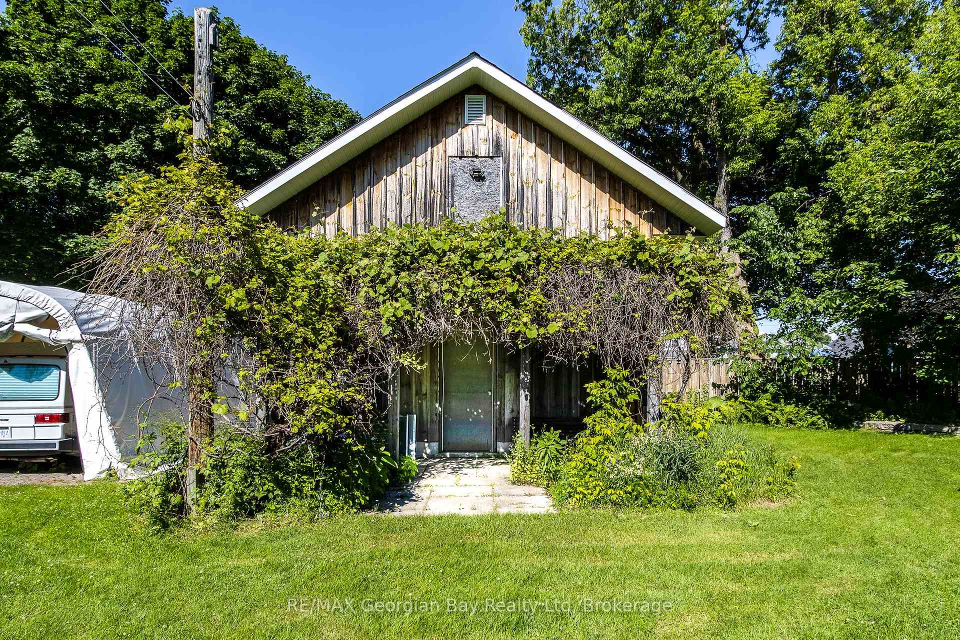 Photo 34 of 305 Lindsay Street E, Midland — HOMEH