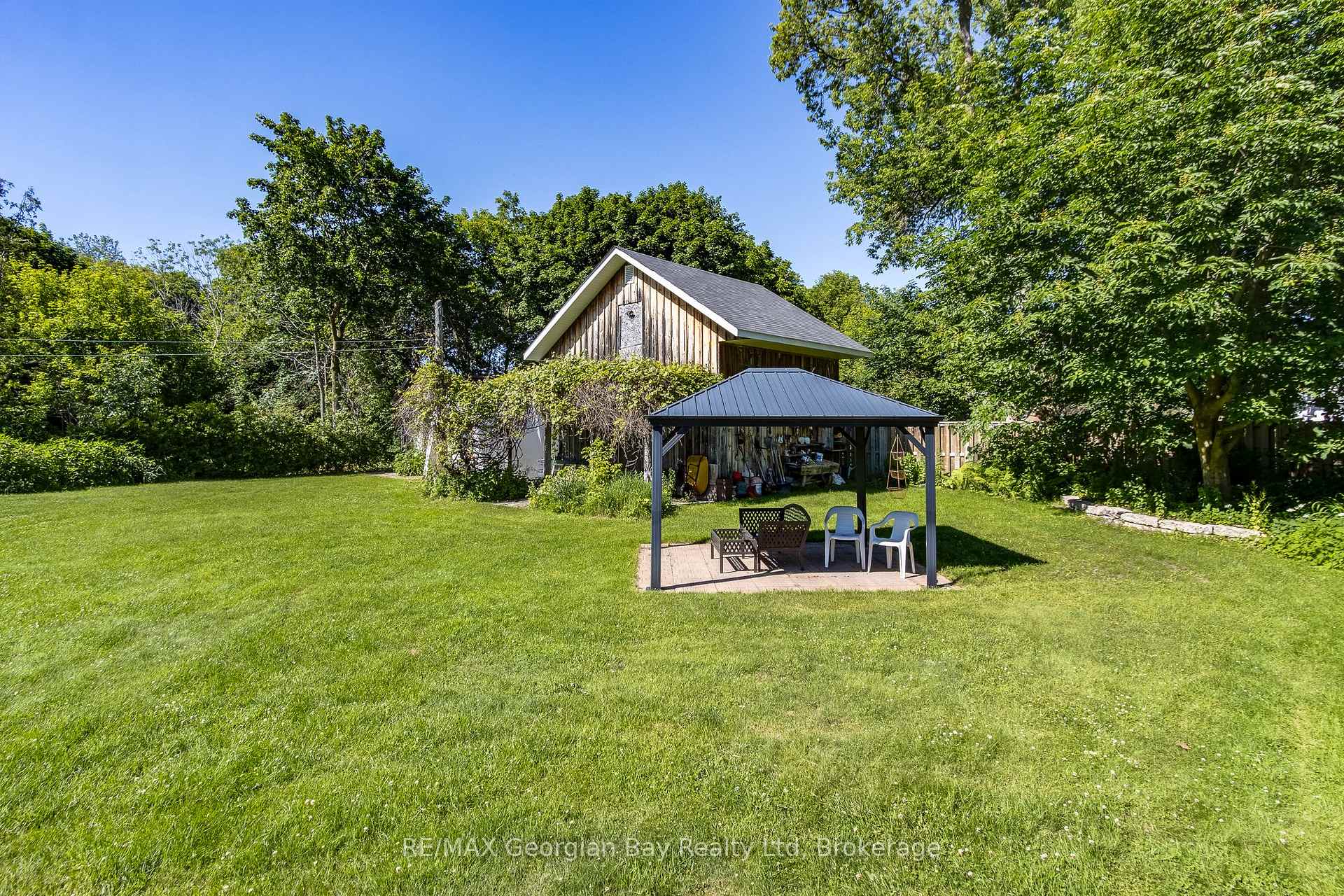 Photo 35 of 305 Lindsay Street E, Midland — HOMEH