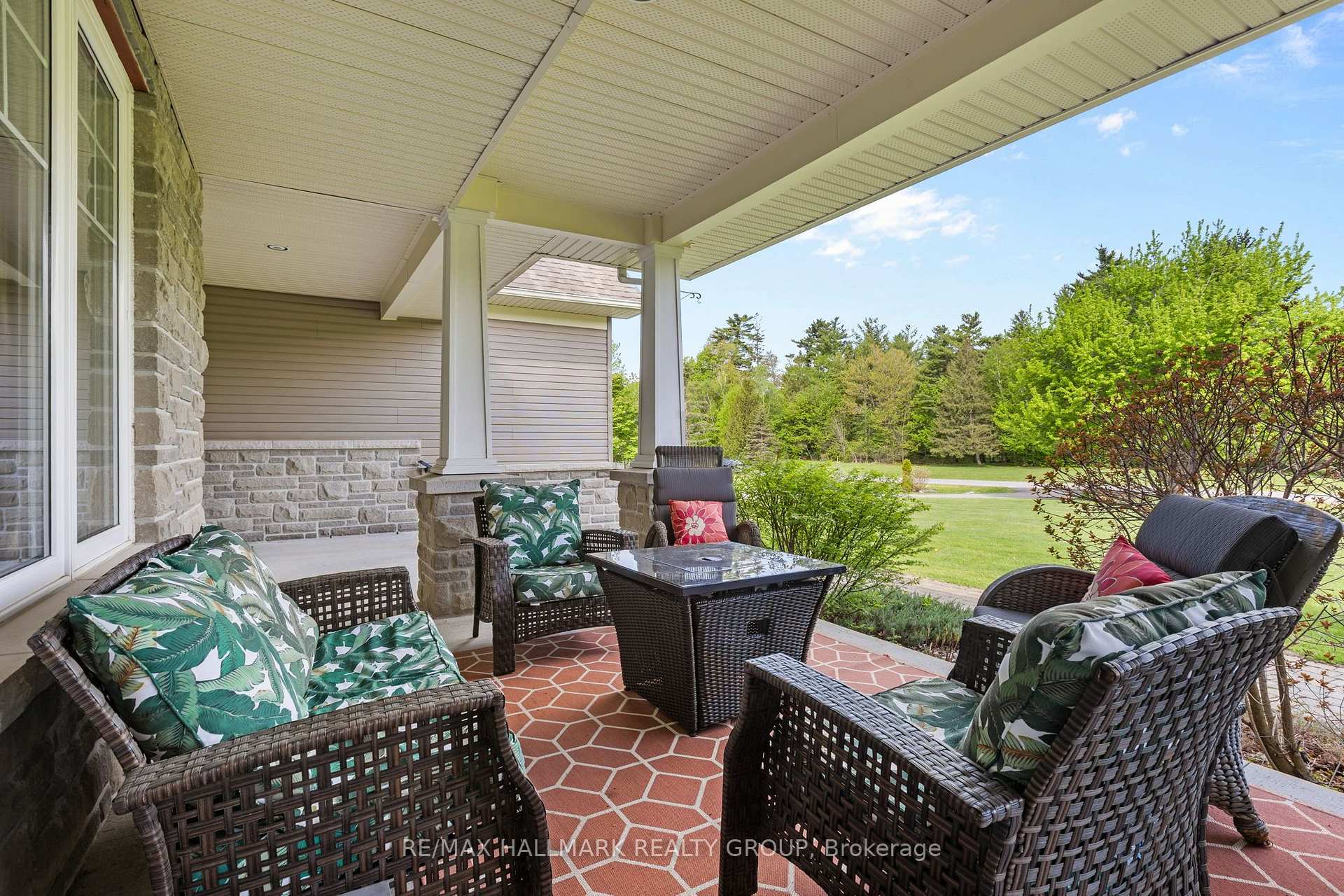 Photo 4 of 137 Goodman Drive, Ottawa, Kanata - Kanata (North West) — HOMEH