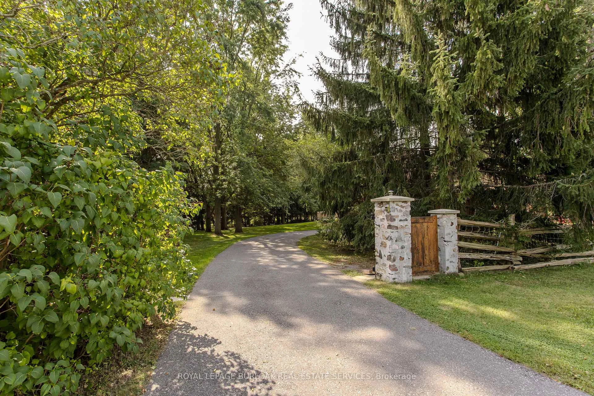 Photo 15 of 1944 4th Concession Road W, Hamilton, Rural Flamborough — HOMEH