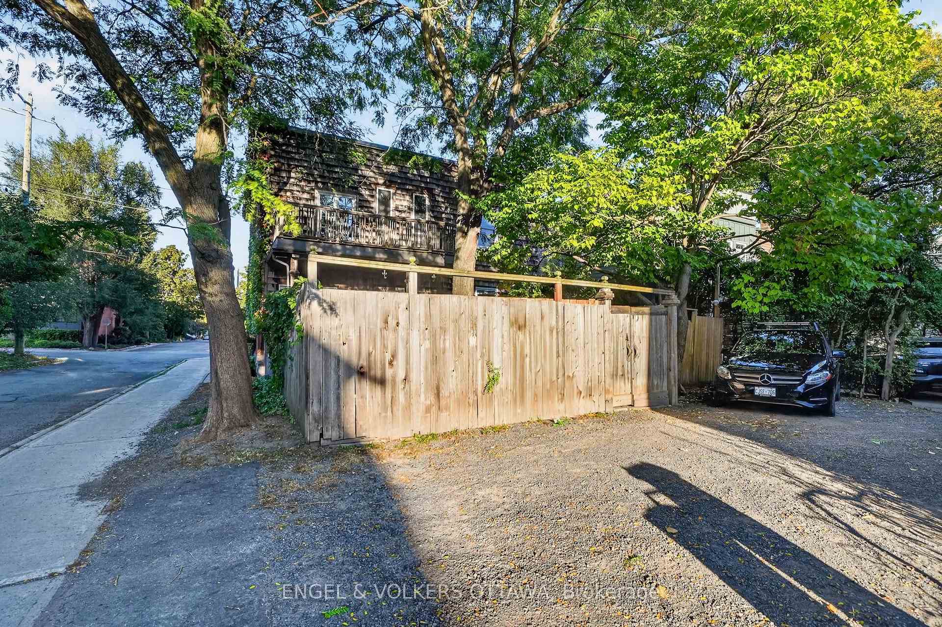 Photo 34 of 68 Macdonald Street, Ottawa, Ottawa Centre/Golden Triangle — HOMEH