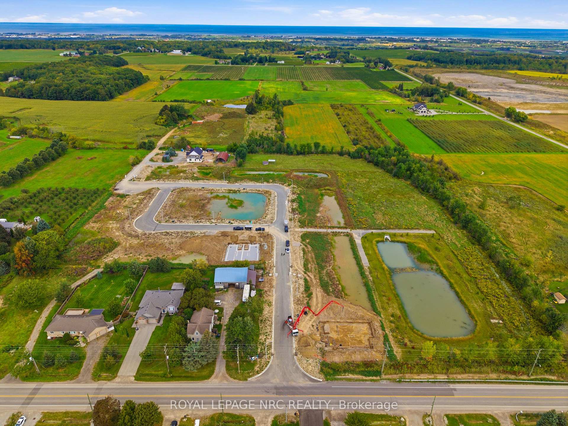 Photo 3 of 4072 Deroche Crescent, Lincoln, Escarpment — HOMEH