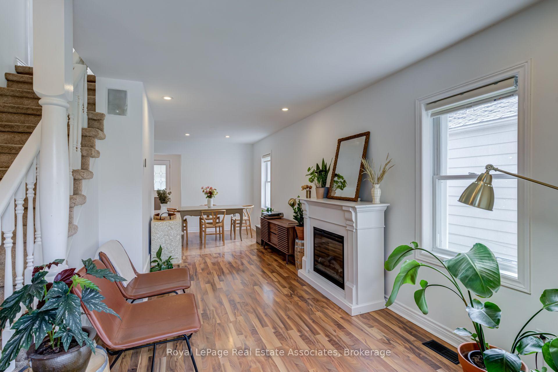 Photo 9 of 889 Third Street, Mississauga, Lakeview — HOMEH