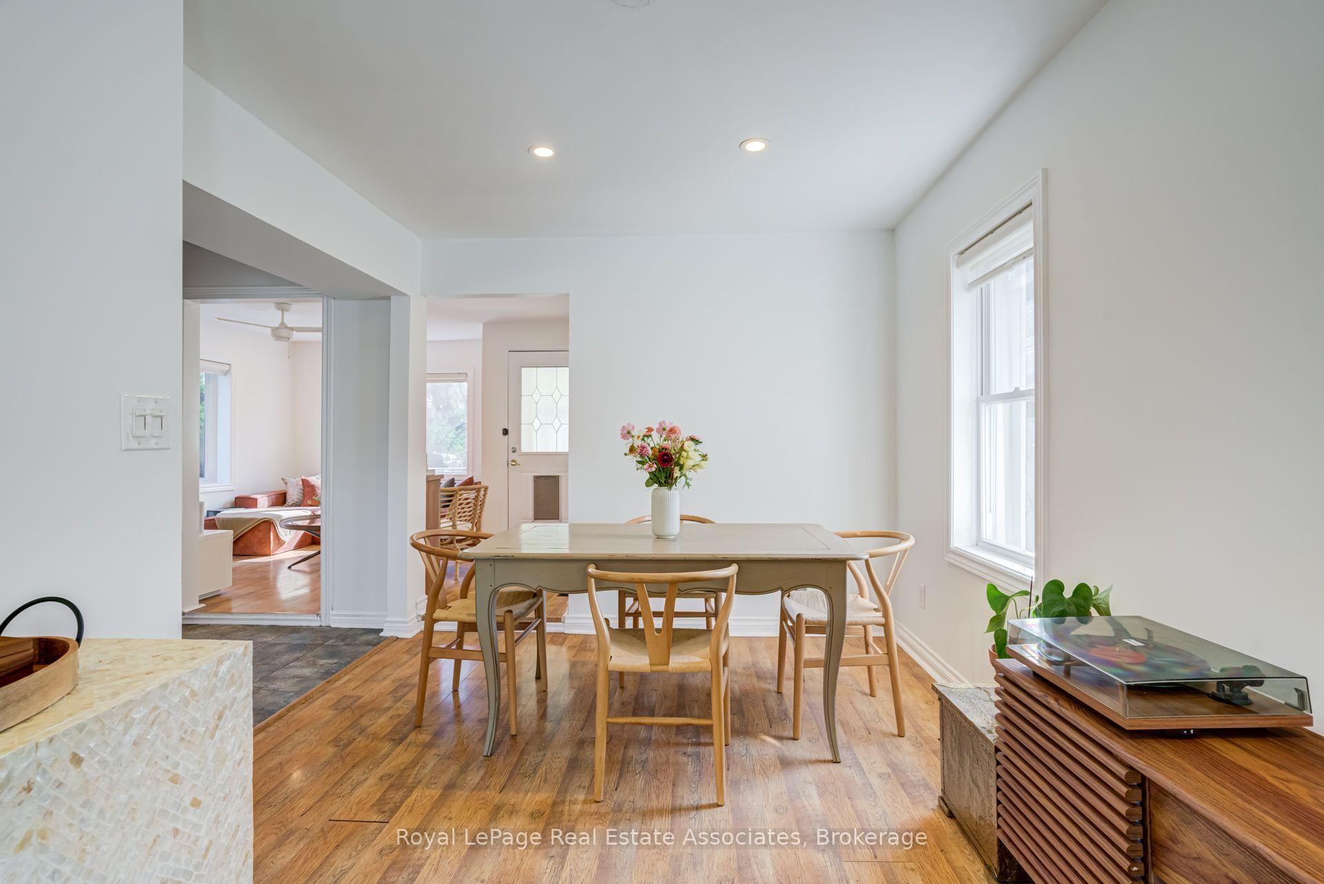 Photo 10 of 889 Third Street, Mississauga, Lakeview — HOMEH
