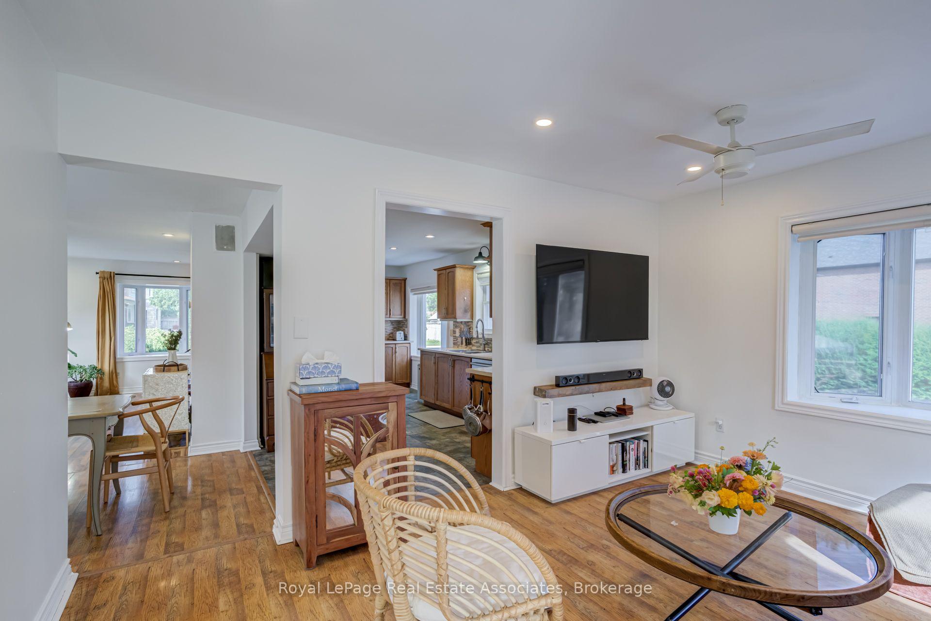 Photo 20 of 889 Third Street, Mississauga, Lakeview — HOMEH
