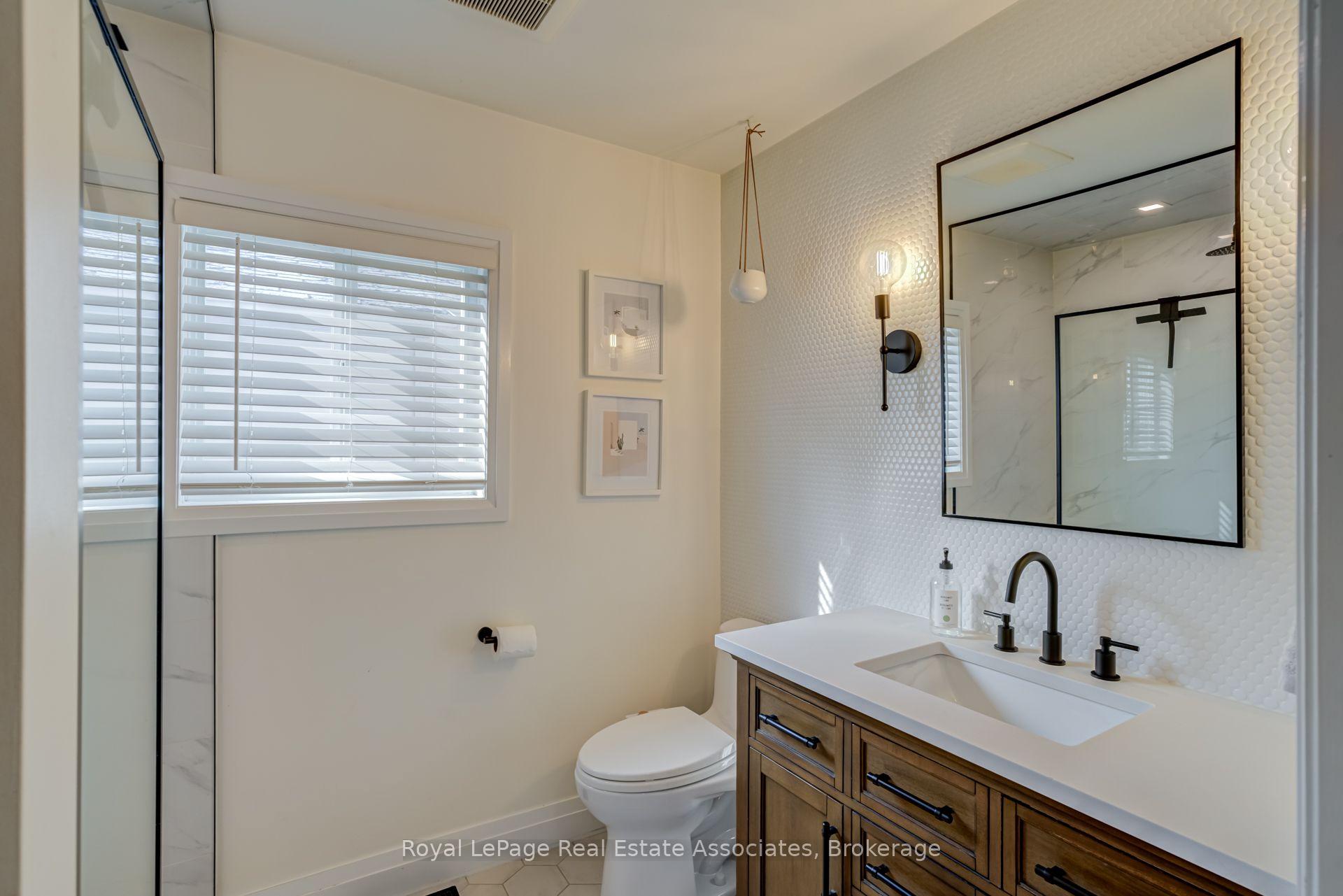 Photo 23 of 889 Third Street, Mississauga, Lakeview — HOMEH