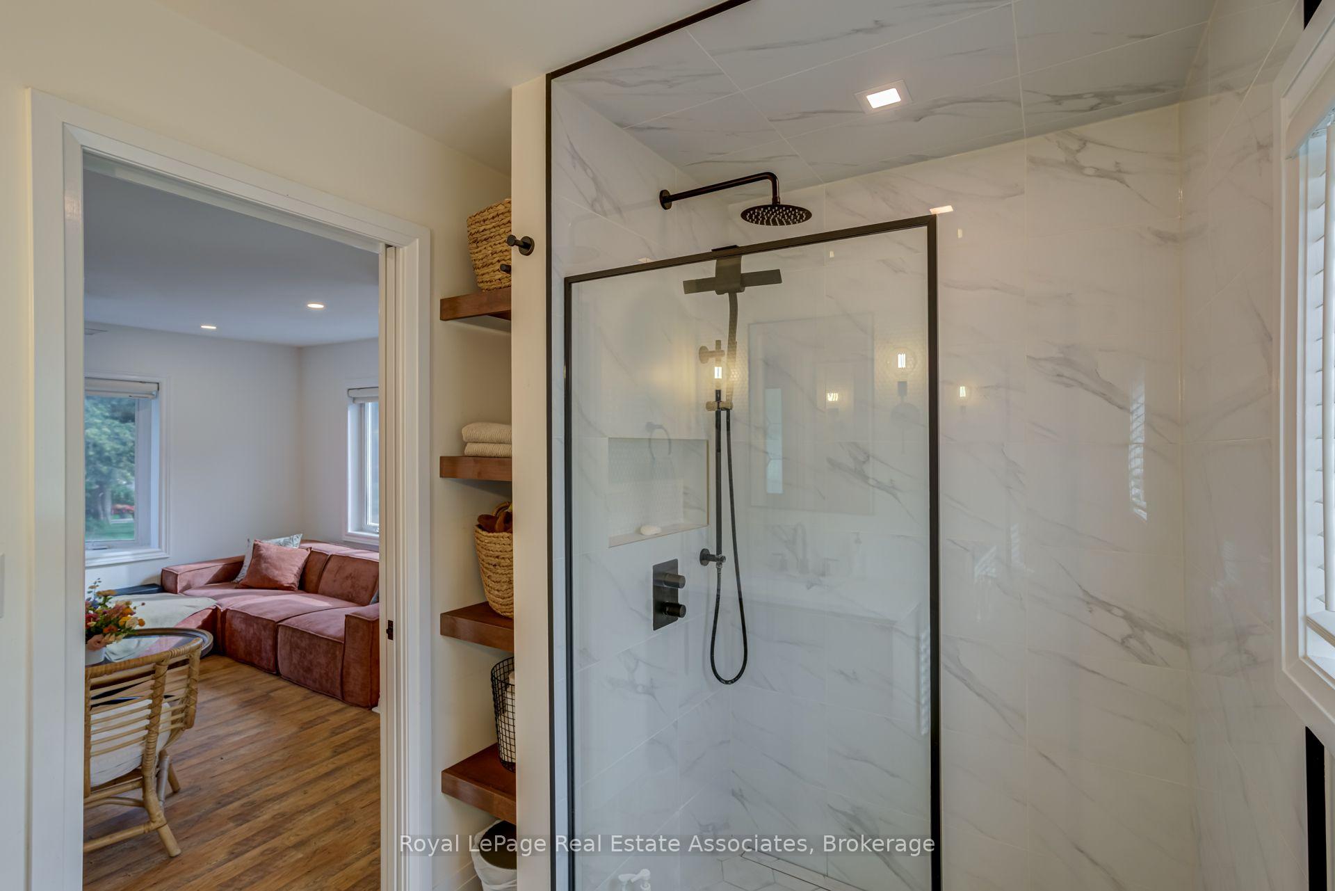 Photo 25 of 889 Third Street, Mississauga, Lakeview — HOMEH