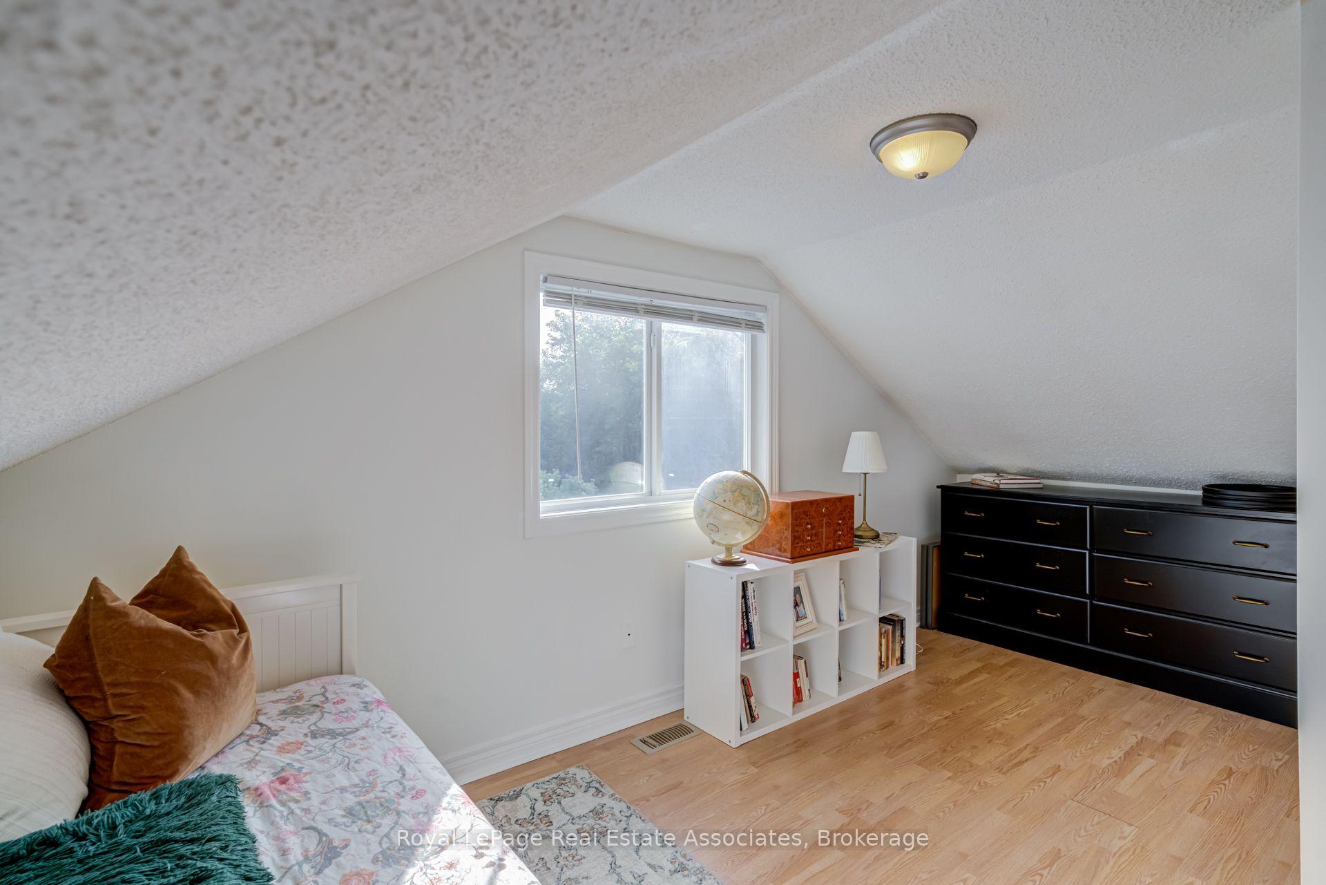 Photo 31 of 889 Third Street, Mississauga, Lakeview — HOMEH