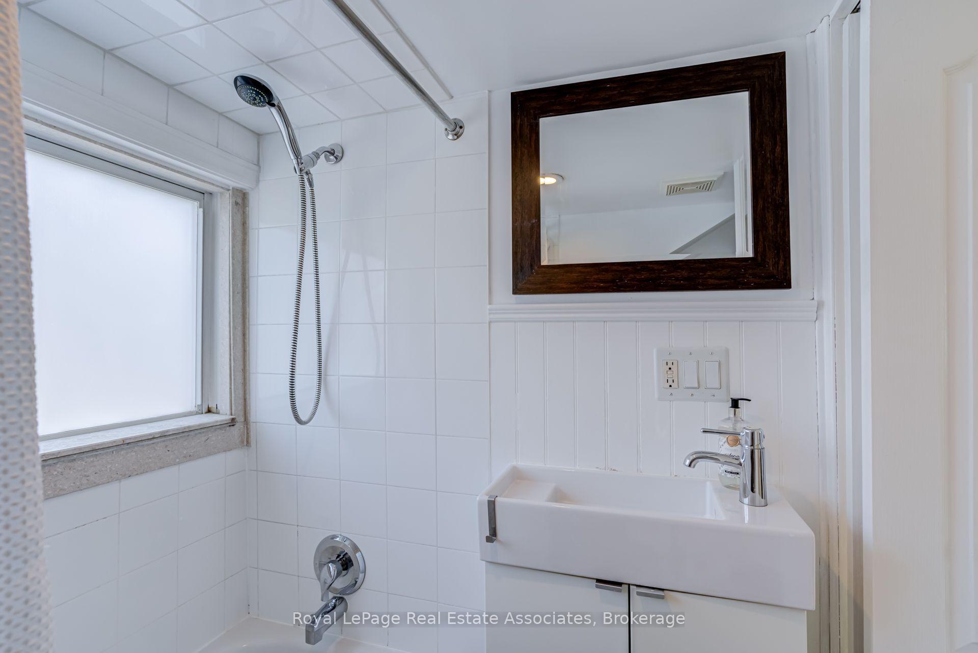 Photo 33 of 889 Third Street, Mississauga, Lakeview — HOMEH