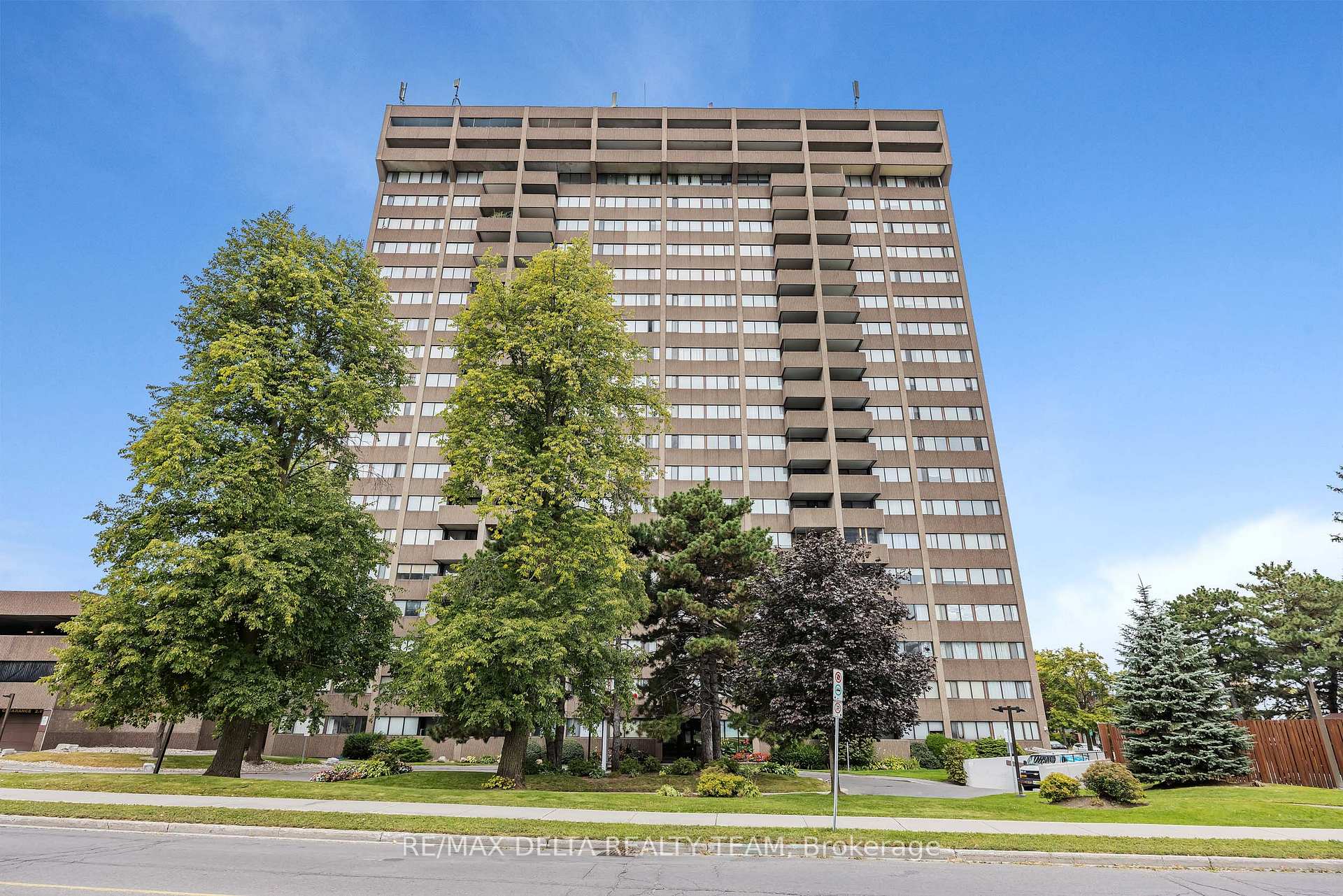 Photo 2 of Unit 702, 1285 Cahill Drive, Ottawa, South Keys — HOMEH