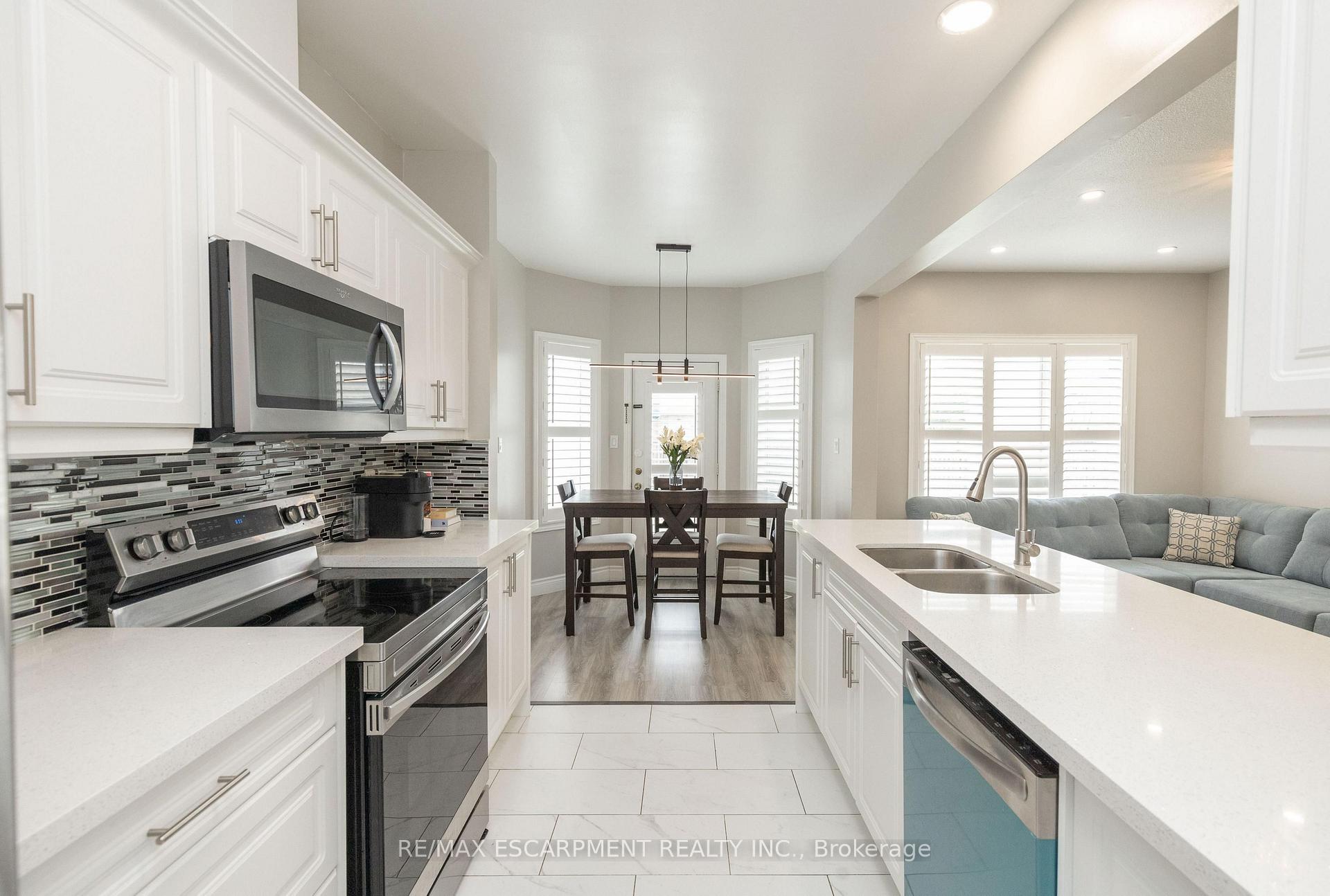 Photo 10 of 73 Appleblossom Drive, Hamilton, Gourley — HOMEH