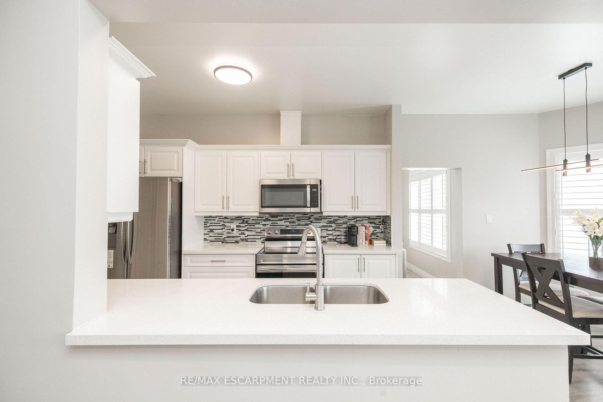 Photo 12 of 73 Appleblossom Drive, Hamilton, Gourley — HOMEH