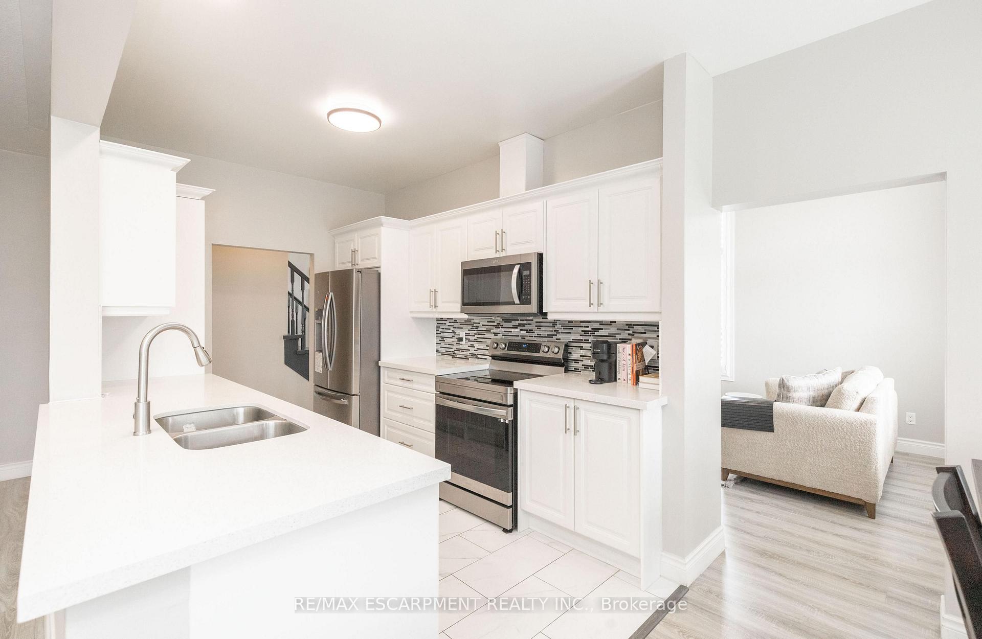 Photo 13 of 73 Appleblossom Drive, Hamilton, Gourley — HOMEH
