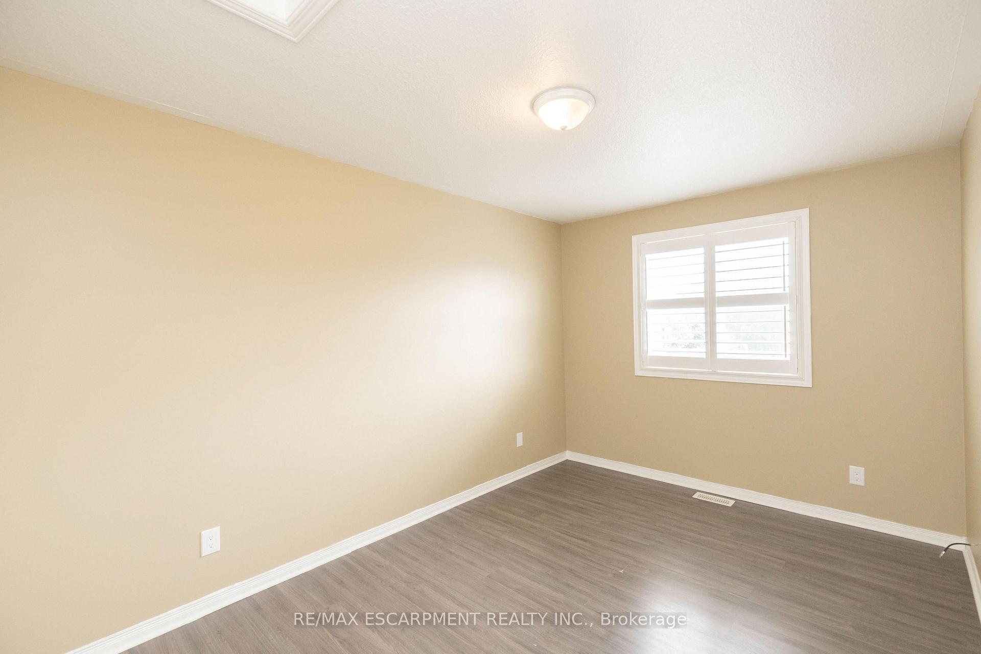 Photo 24 of 73 Appleblossom Drive, Hamilton, Gourley — HOMEH