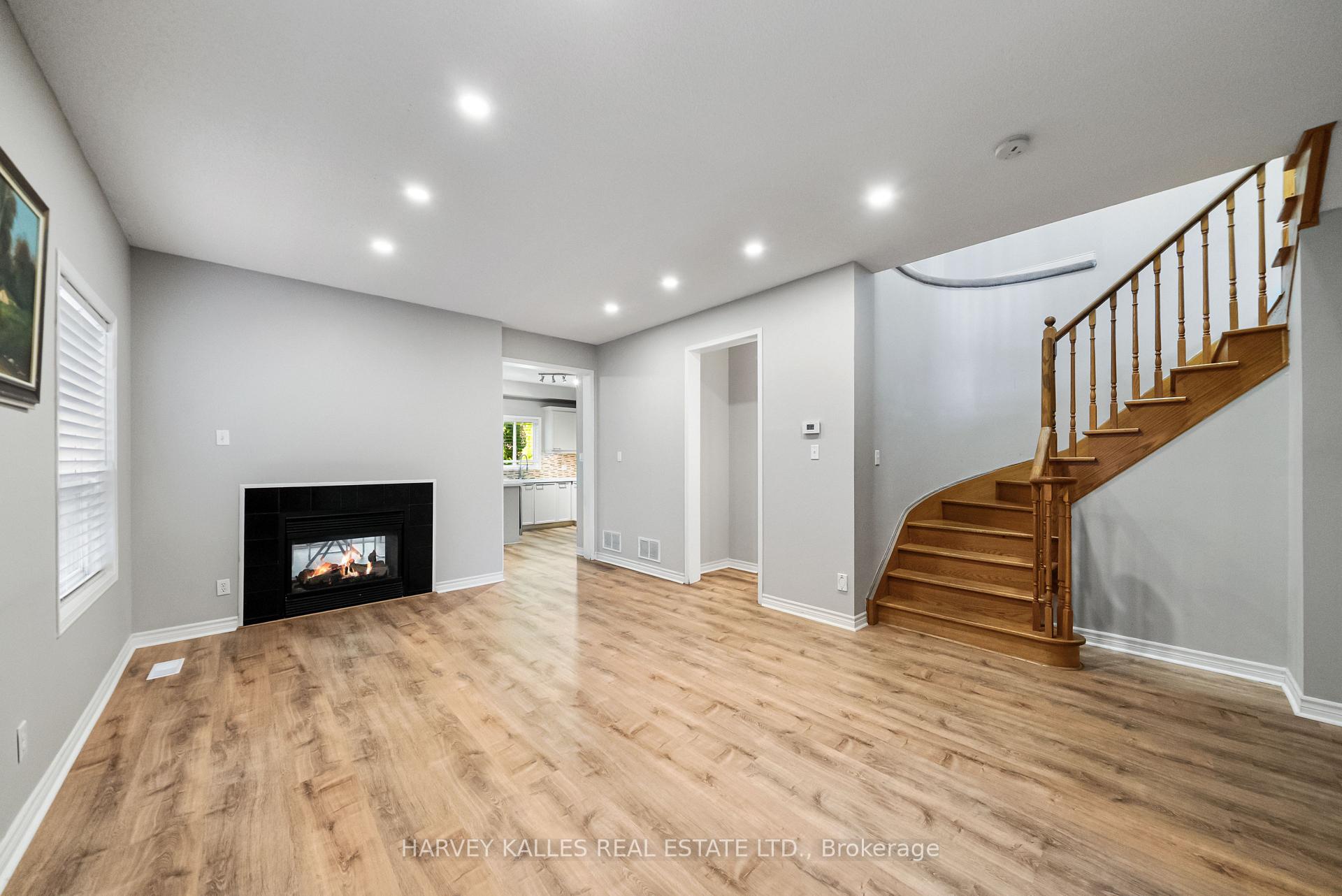 Photo 6 of Unit Main, 68 Nantucket Drive, Richmond Hill, Oak Ridges Lake Wilcox — HOMEH