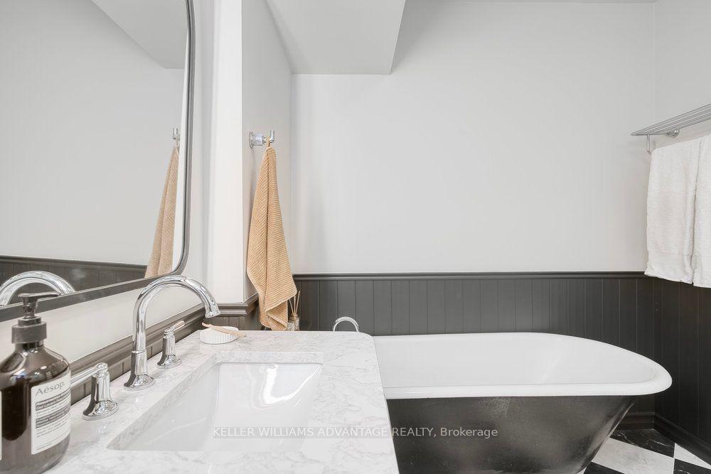 Photo 5 of Unit 201, 394 Euclid Avenue, Toronto, Palmerston-Little Italy — HOMEH