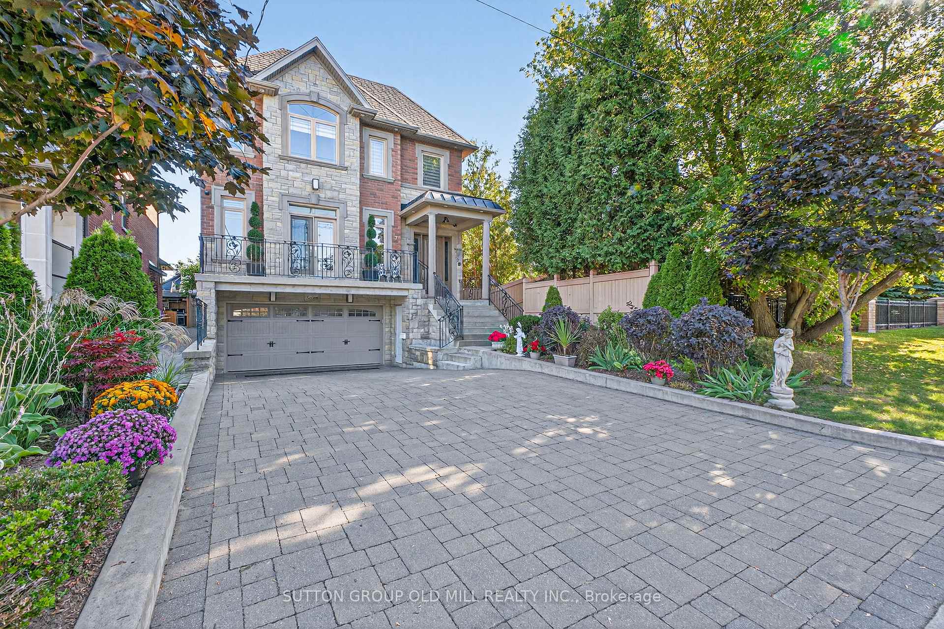 Photo 2 of 7 Cousins Drive, Aurora, Aurora Village — HOMEH
